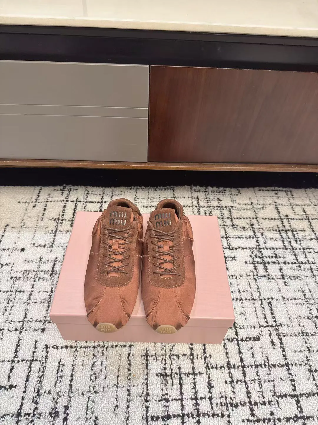 Кроссовки Женские Miu Miu 736047
