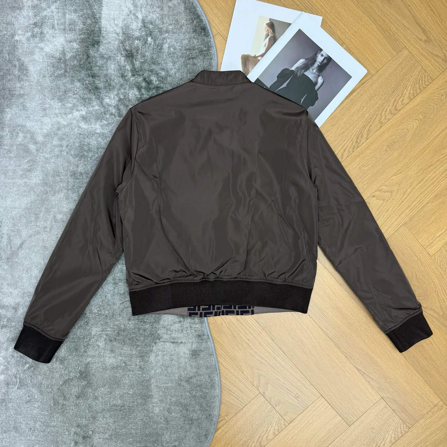 Куртки И Пуховики Женские Fendi 18348249
