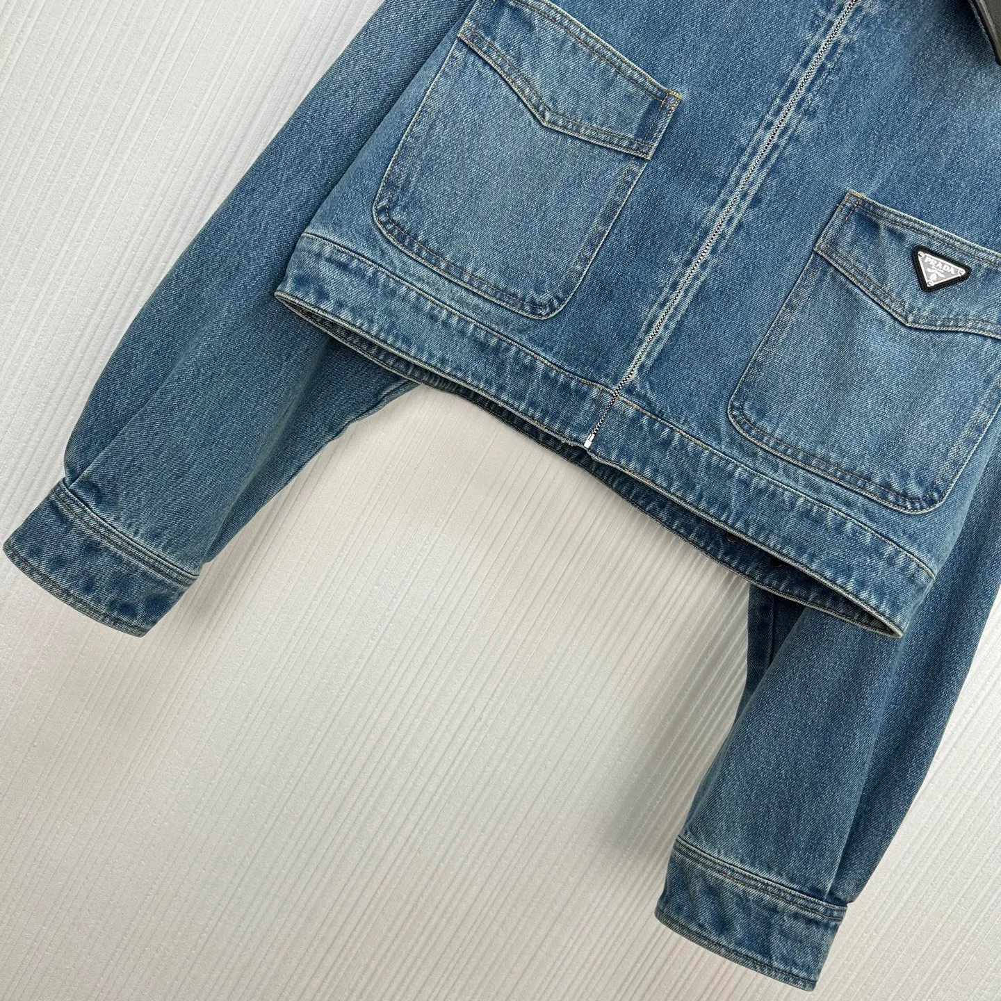 Куртки И Пуховики Женские Prada 18721903