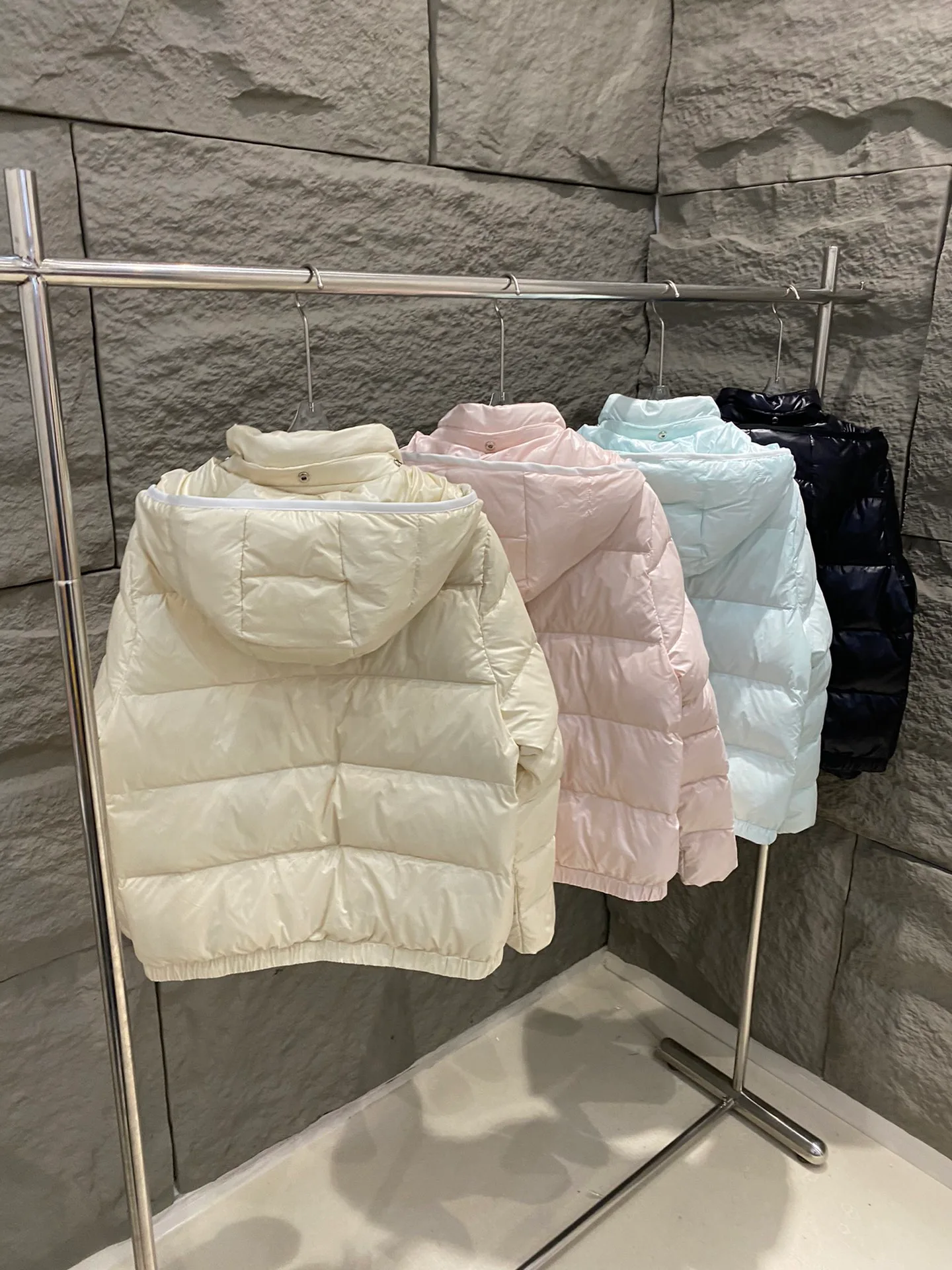 Куртки И Пуховики Женские Moncler 17951523