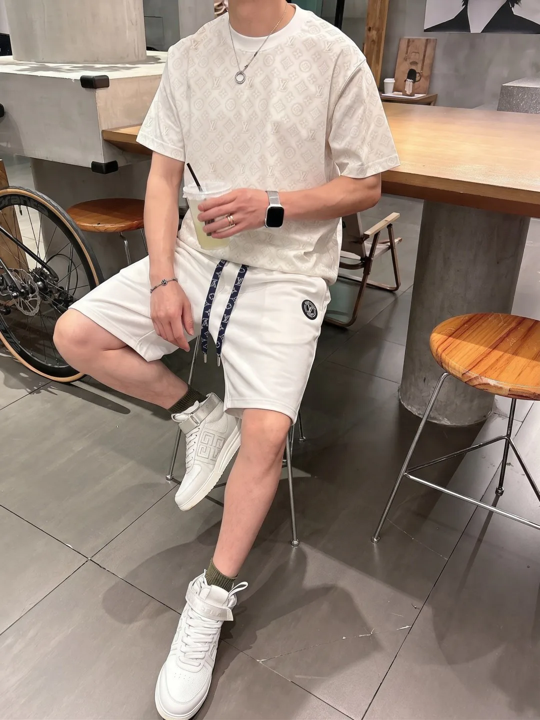 Шорты Мужские Louis Vuitton 18246590