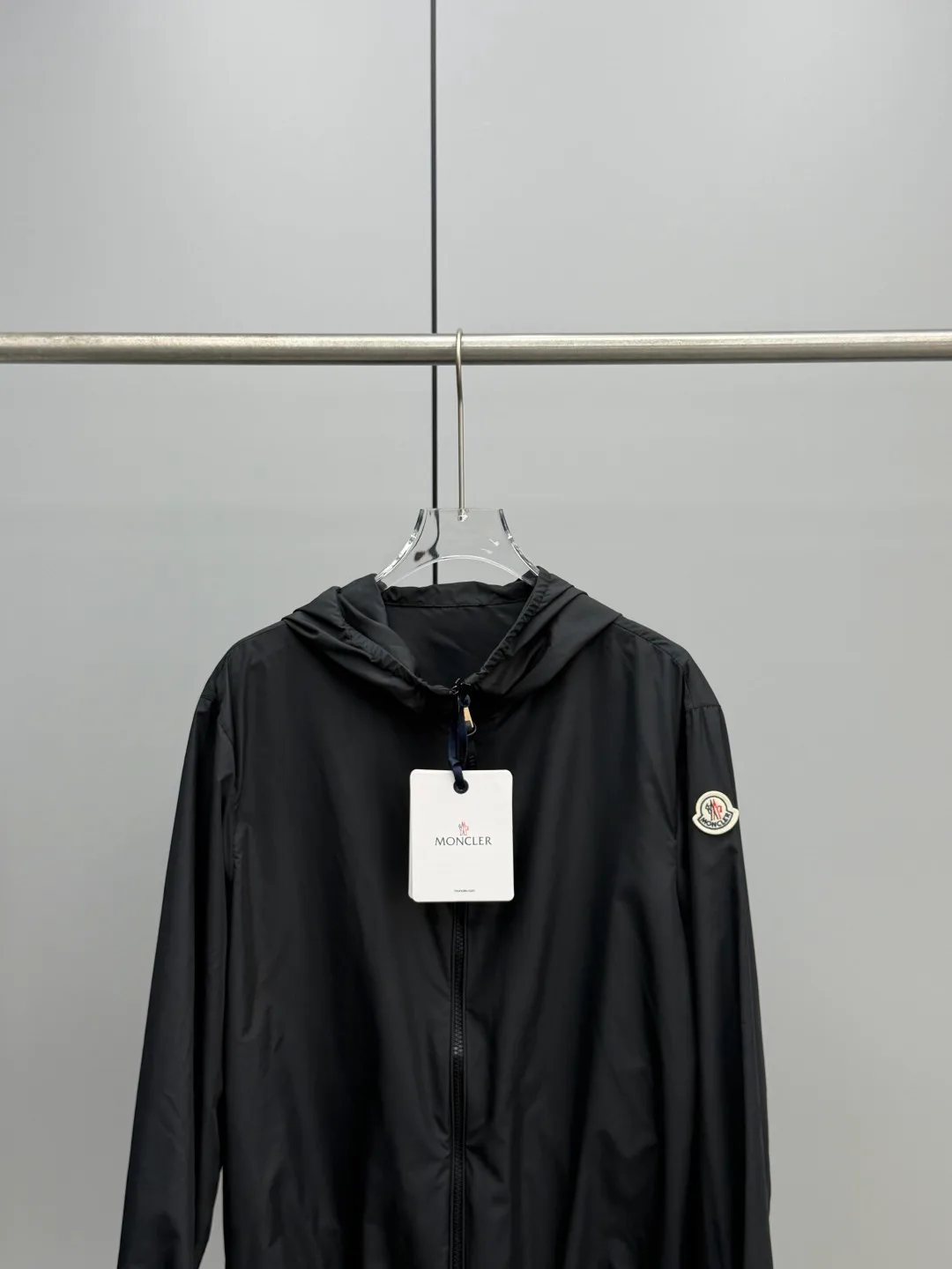 Куртки И Пуховики Мужские Moncler 12730025