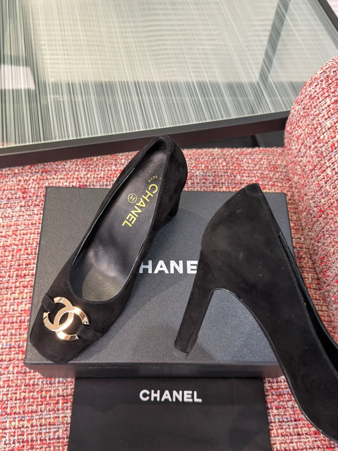 Туфли Женские Chanel 17480131