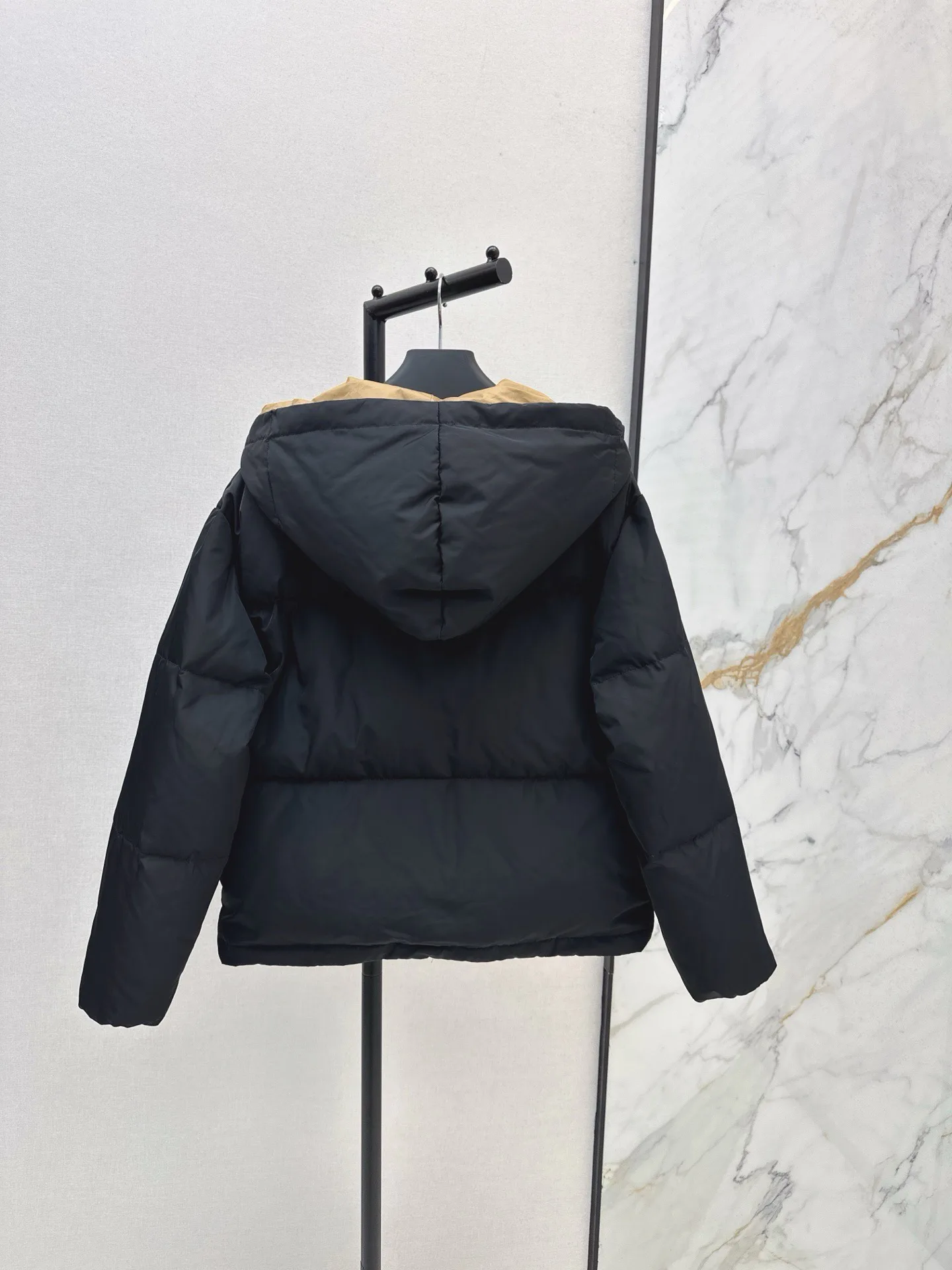 Куртки И Пуховики Женские Prada 19323463
