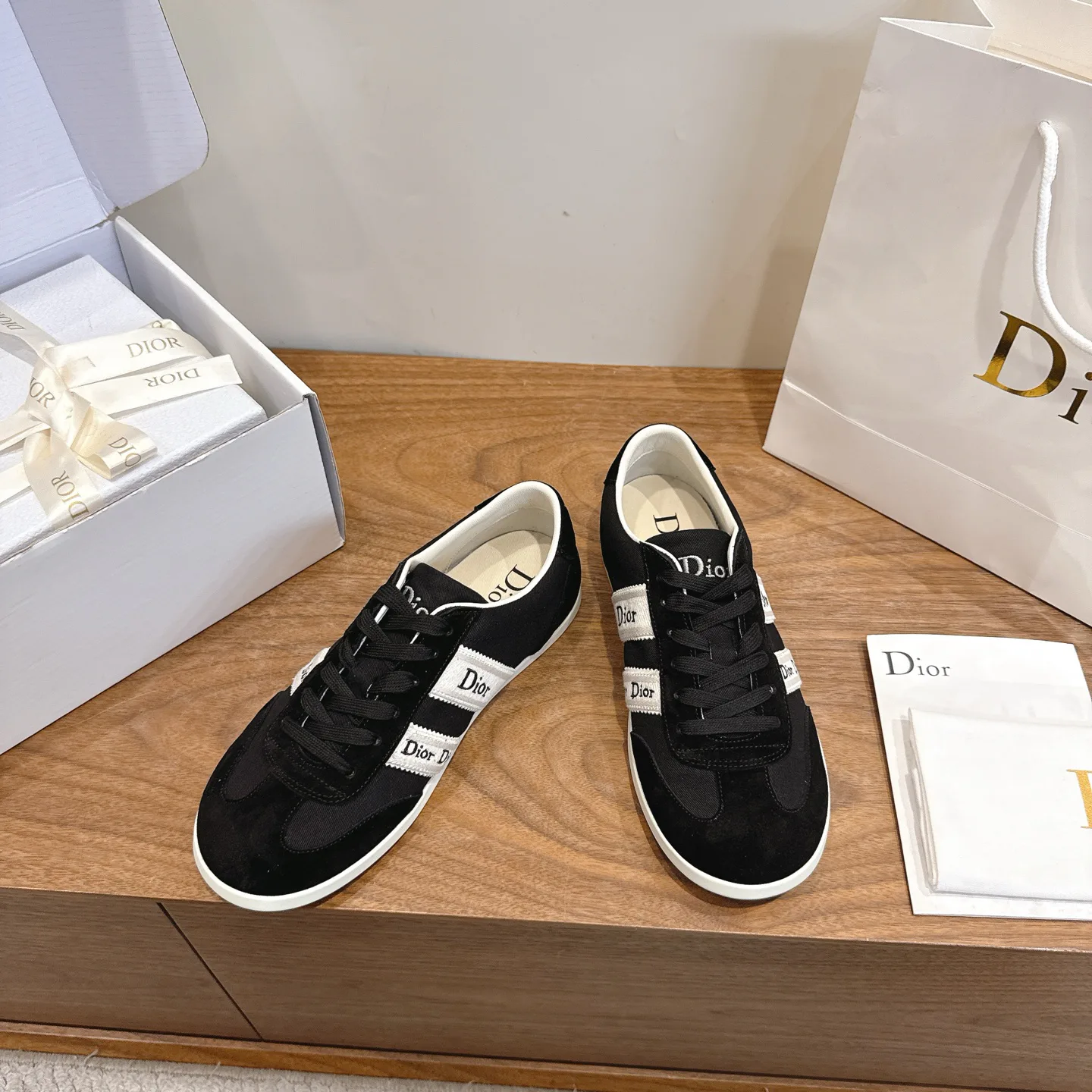 Кроссовки Женские Christian Dior 17467319