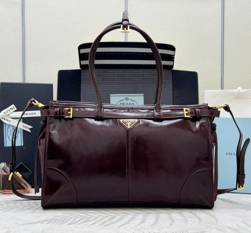 Классические Сумки Женские Prada 11462542