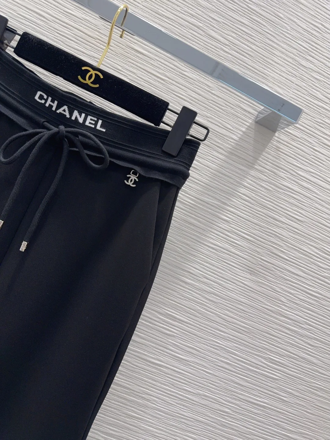 Брюки Женские Chanel 18410710