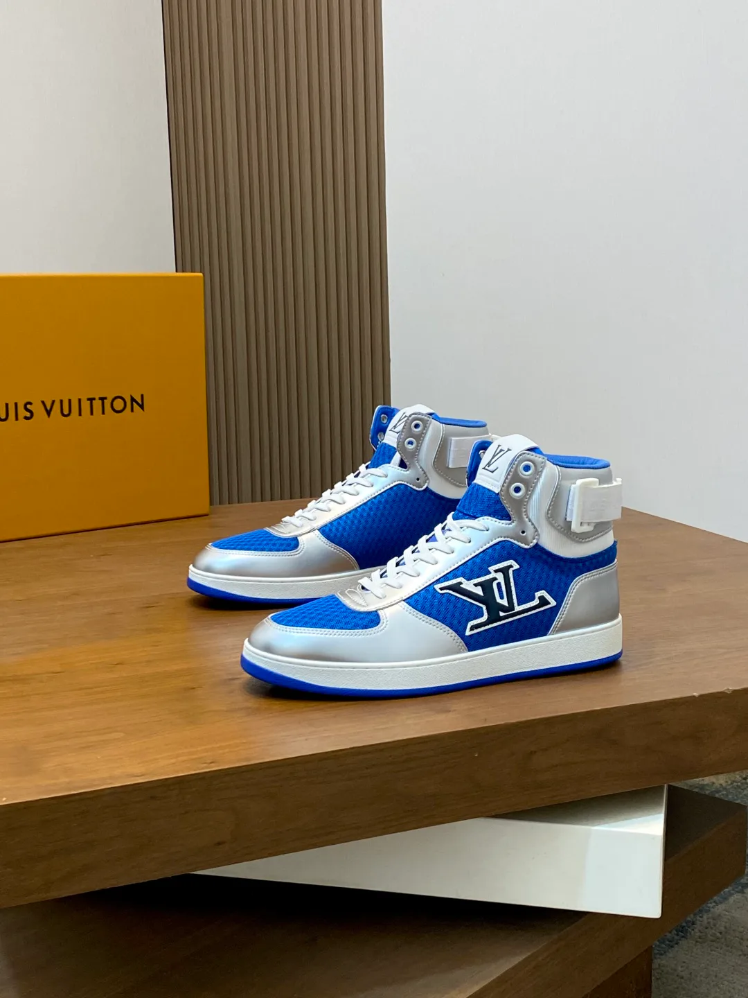 Сникерсы Мужские Louis Vuitton 58174