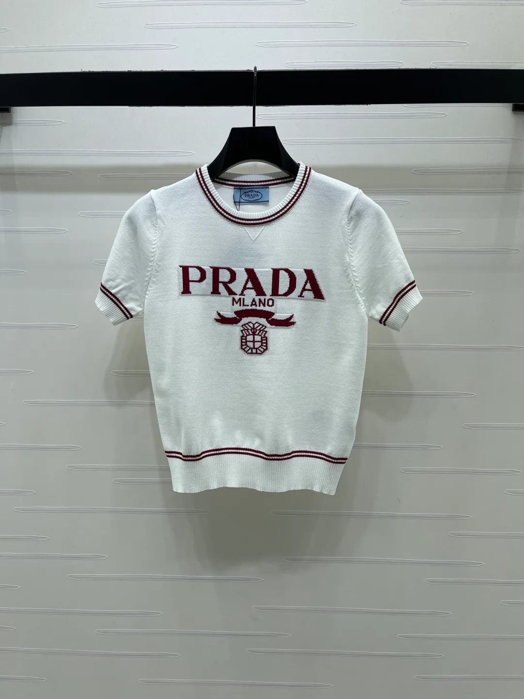 Футболки Женские Prada 17612757