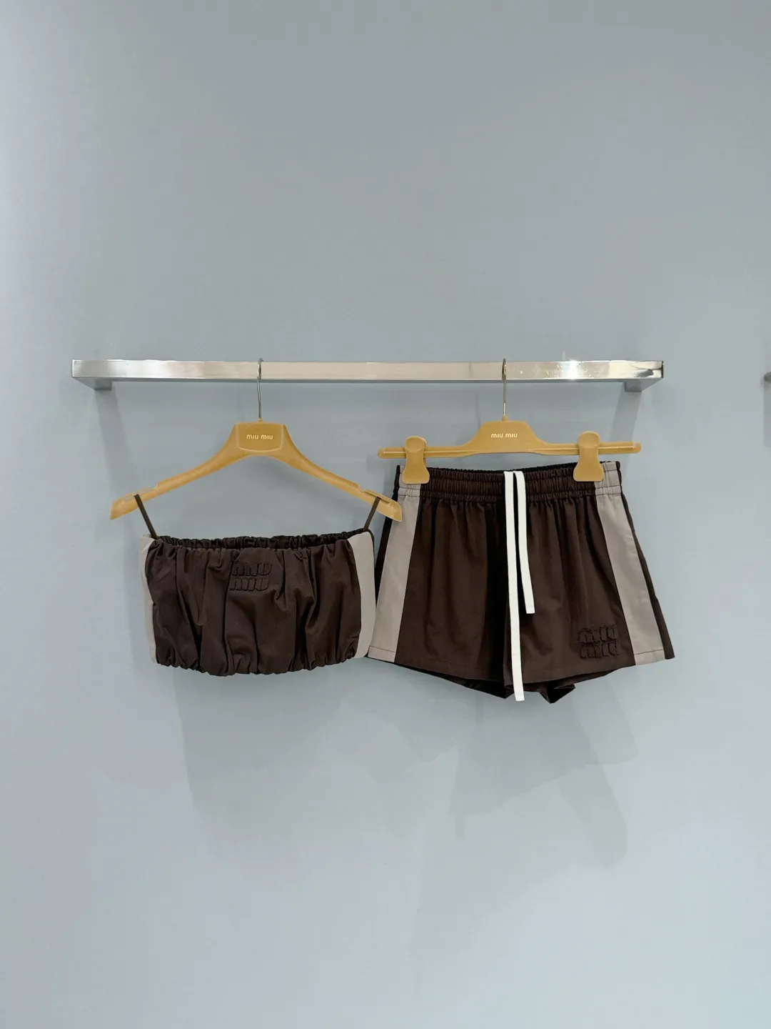 Шорты Женские Miu Miu 13376346