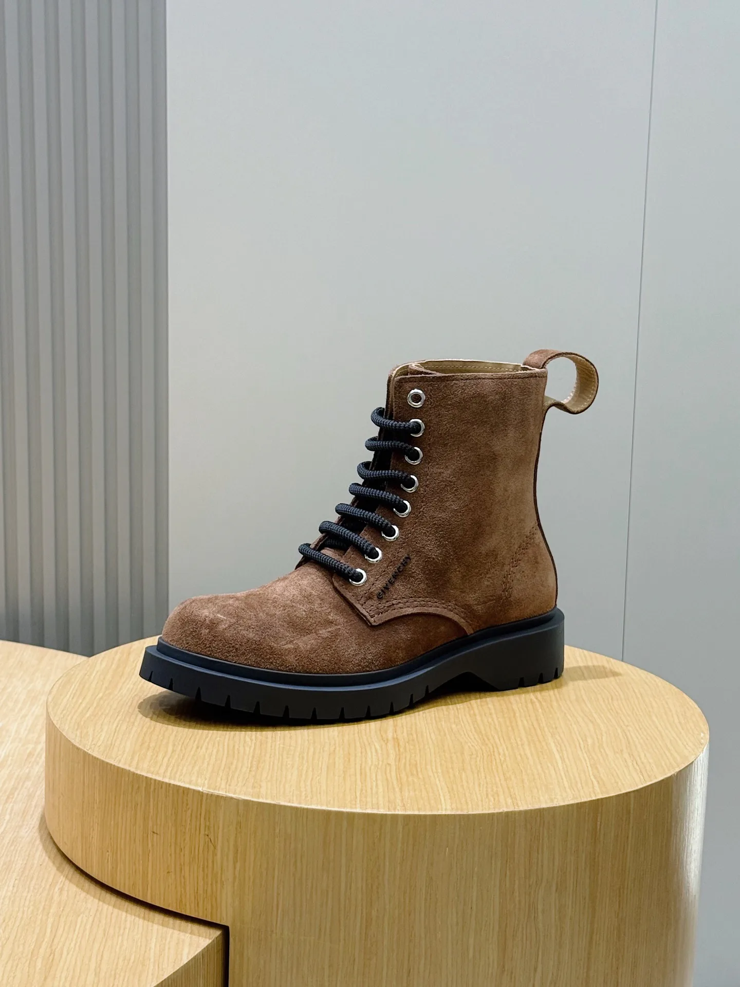 Ботинки Мужские Givenchy 631039