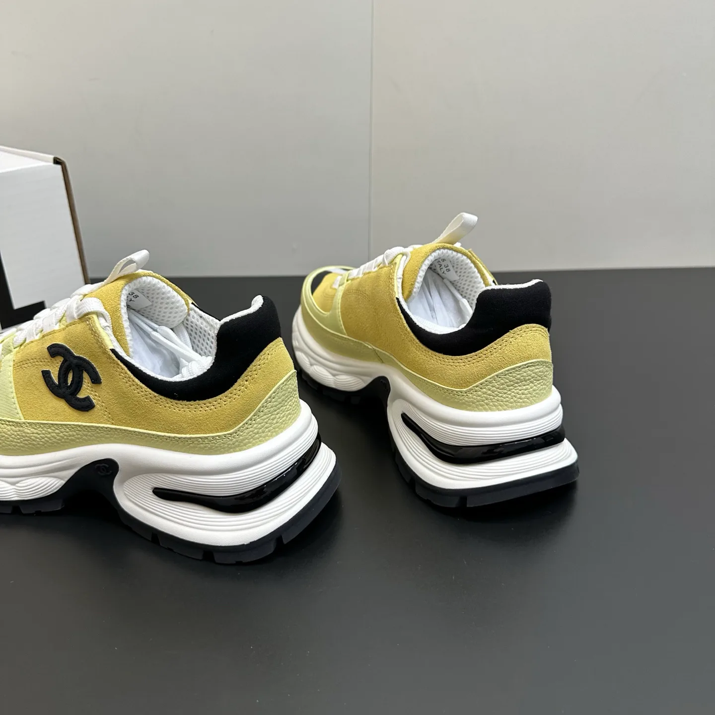 Кроссовки Женские Chanel 1748640