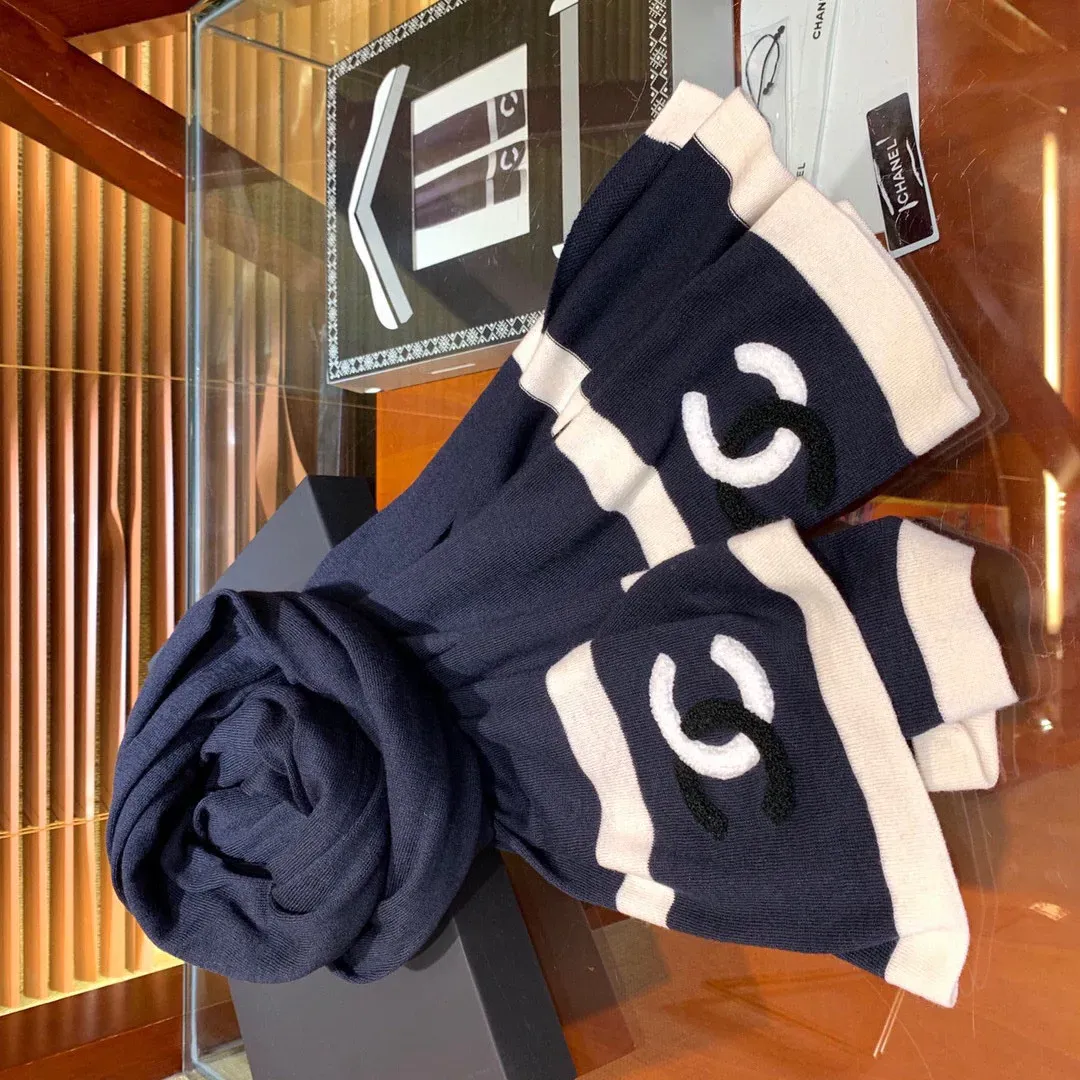 Шарфы Chanel 2478556