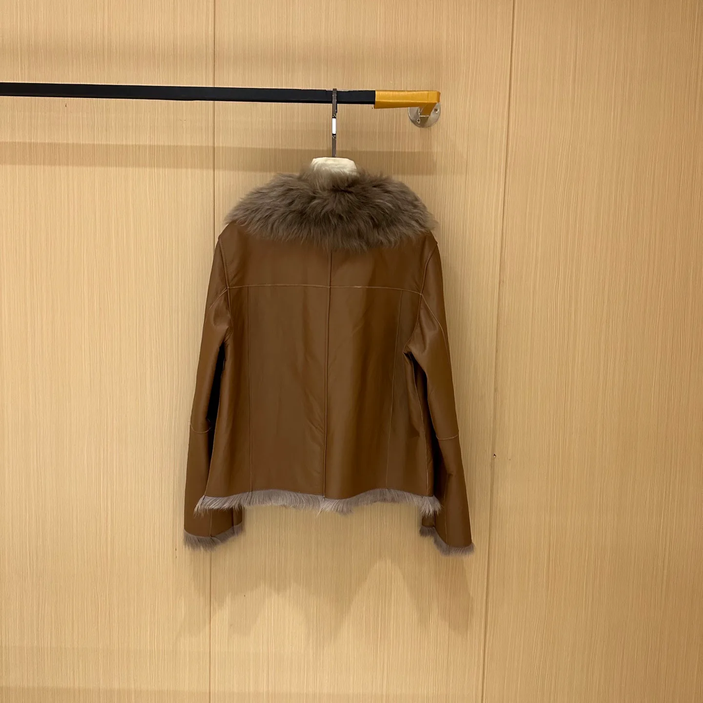 Кожаные Куртки И Дублёнки Женские Max Mara 612074