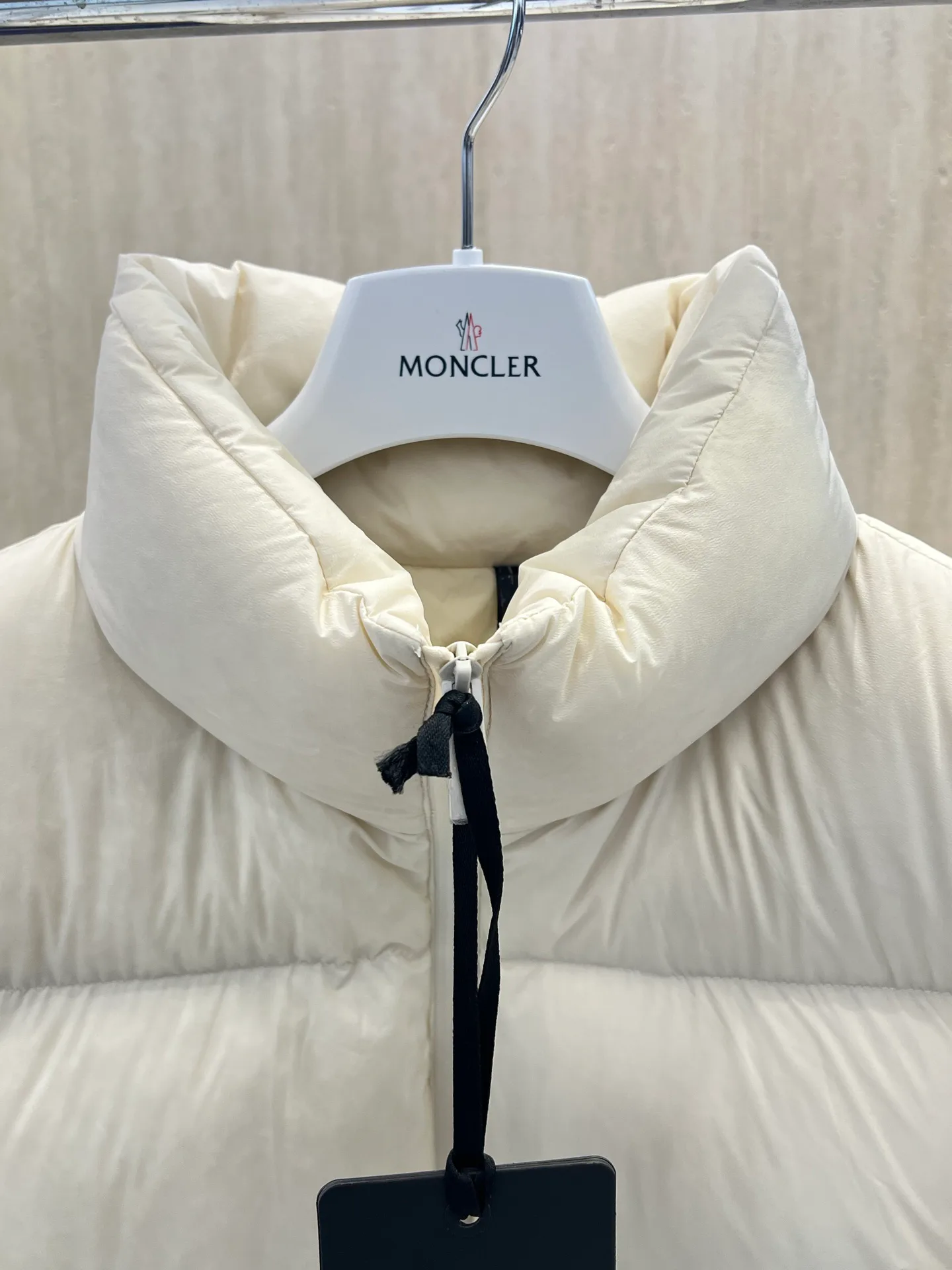 Куртки И Пуховики Мужские Moncler 18231559