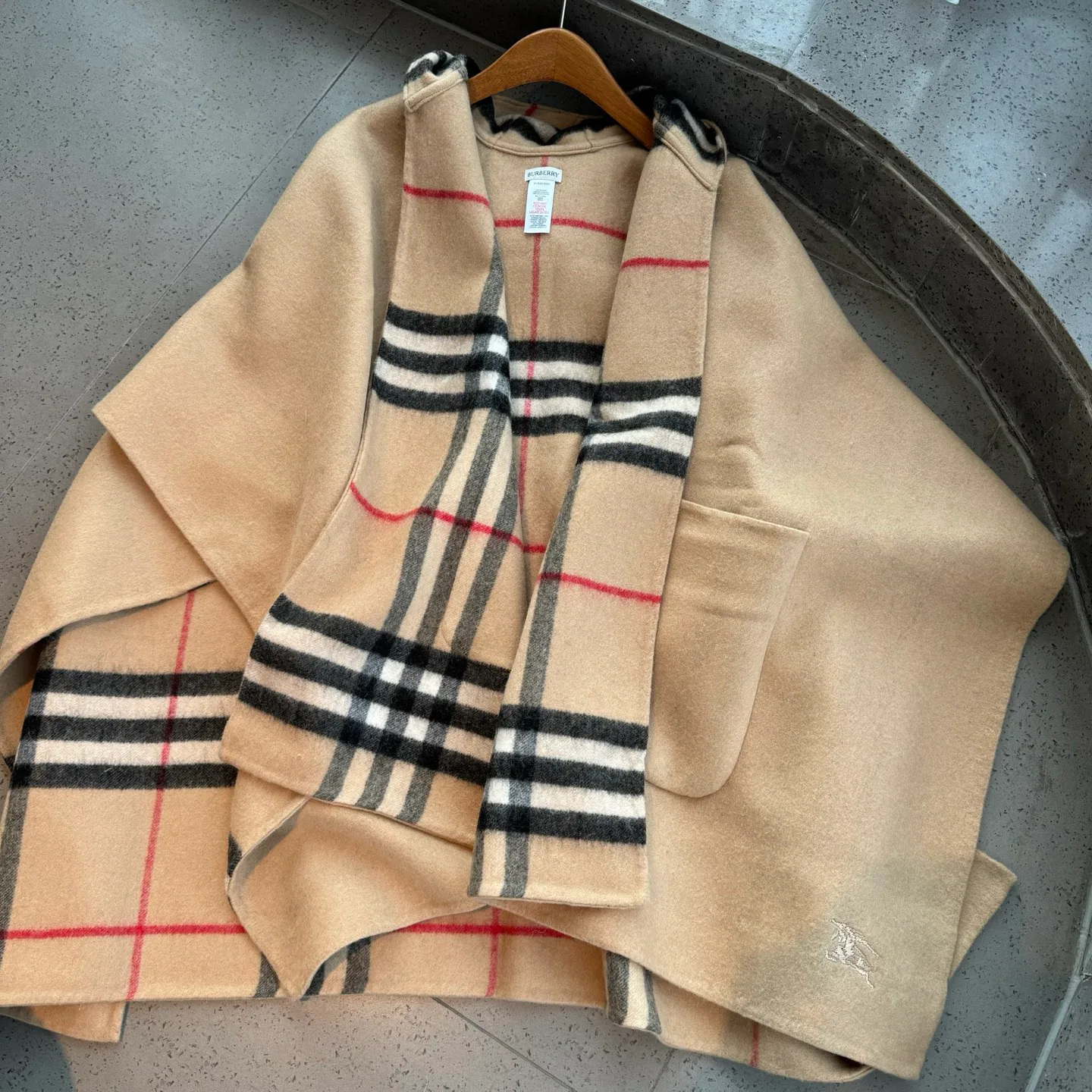 Пальто Женские Burberry 412356