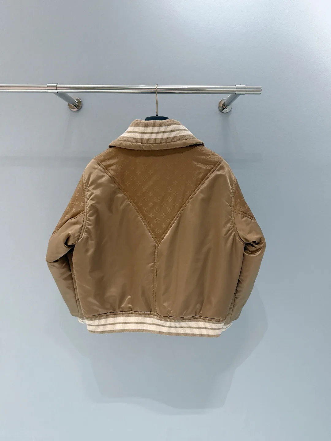 Куртки Женские Louis Vuitton 447631