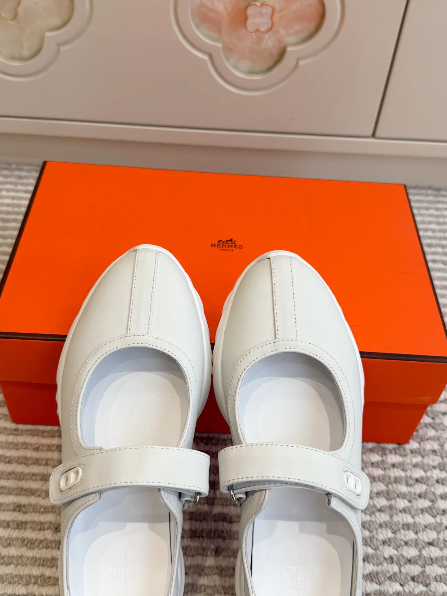Кроссовки Женские Hermes 18738037