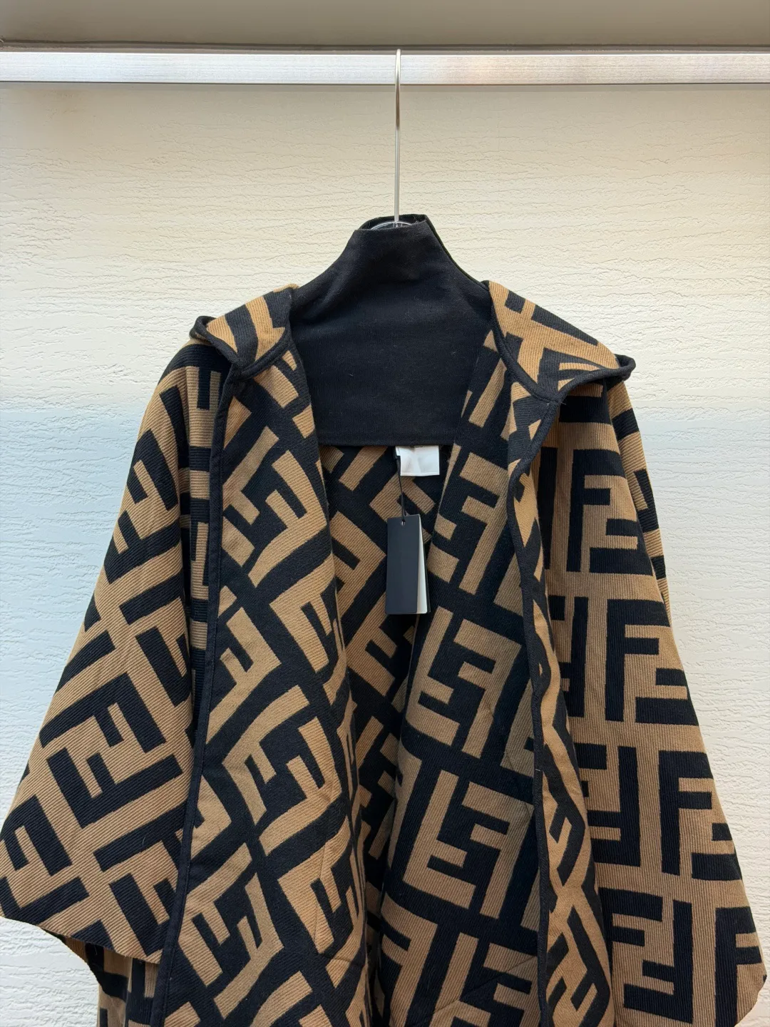 Пальто Женские Fendi 19038459