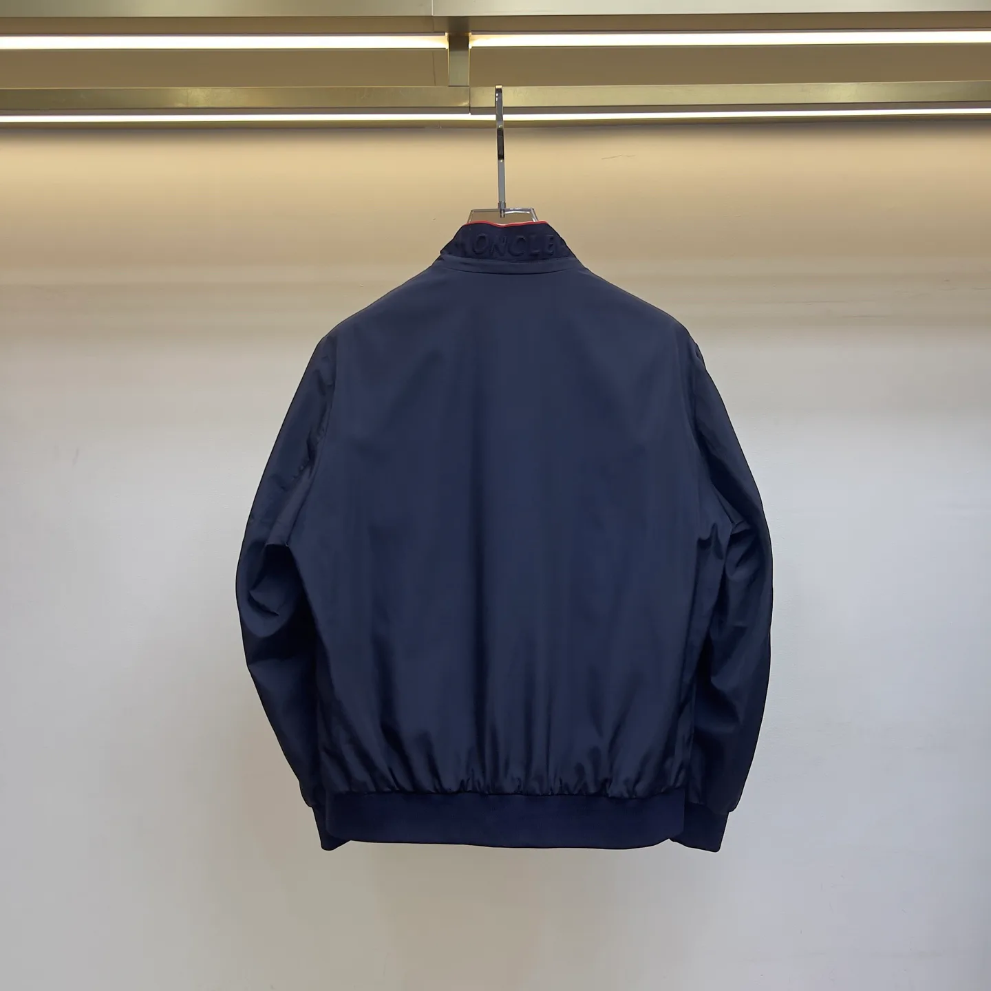 Куртки И Пуховики Женские Moncler 17340706