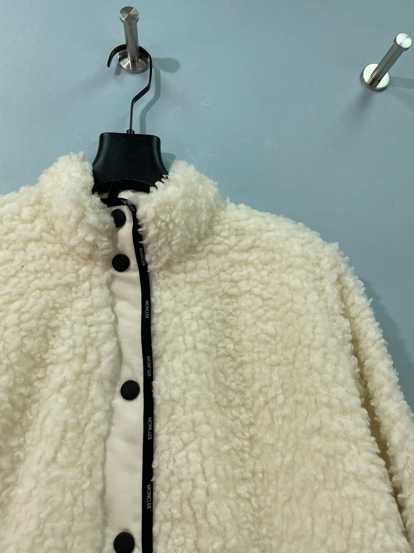 Куртки И Пуховики Женские Moncler 18308534