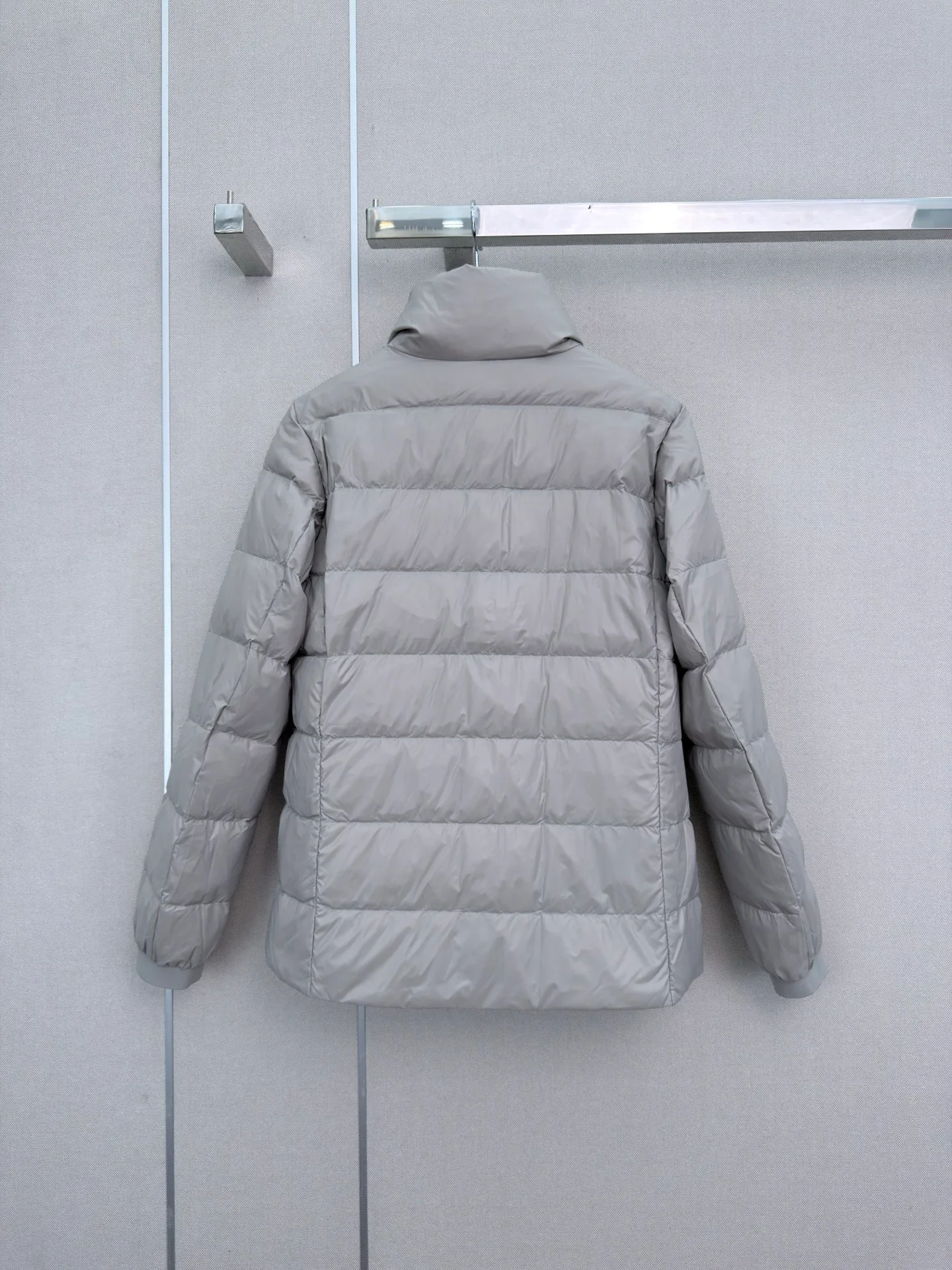 Куртки И Пуховики Женские Moncler 18501654