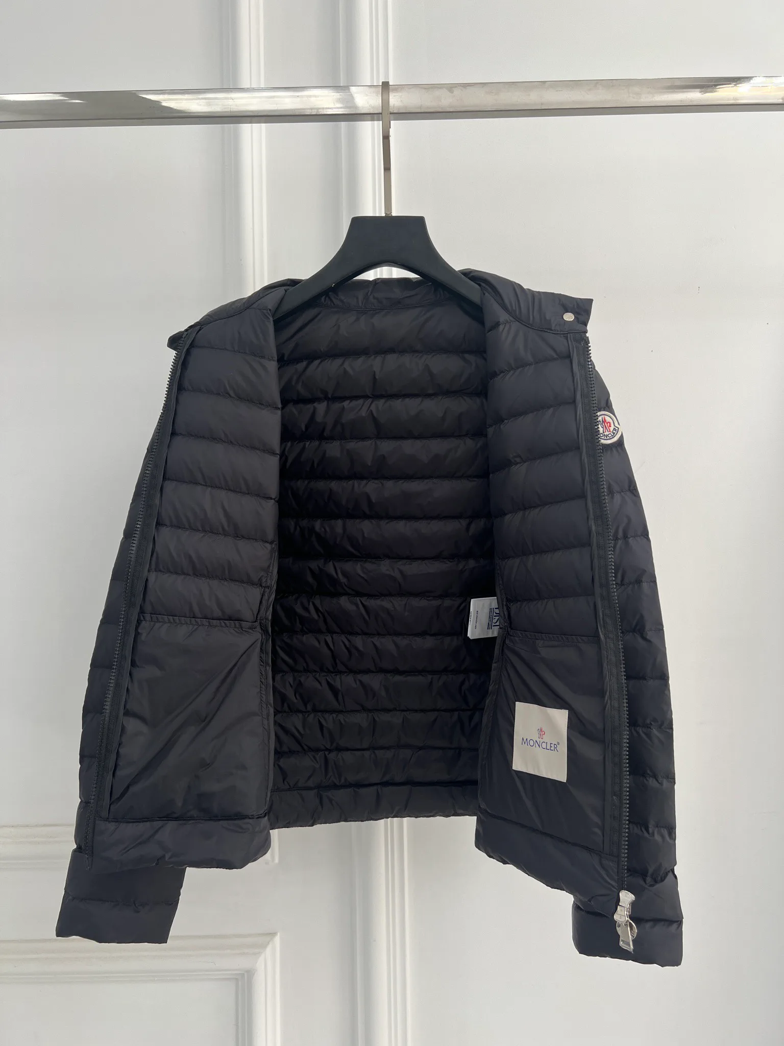 Куртки И Пуховики Женские Moncler 18416160