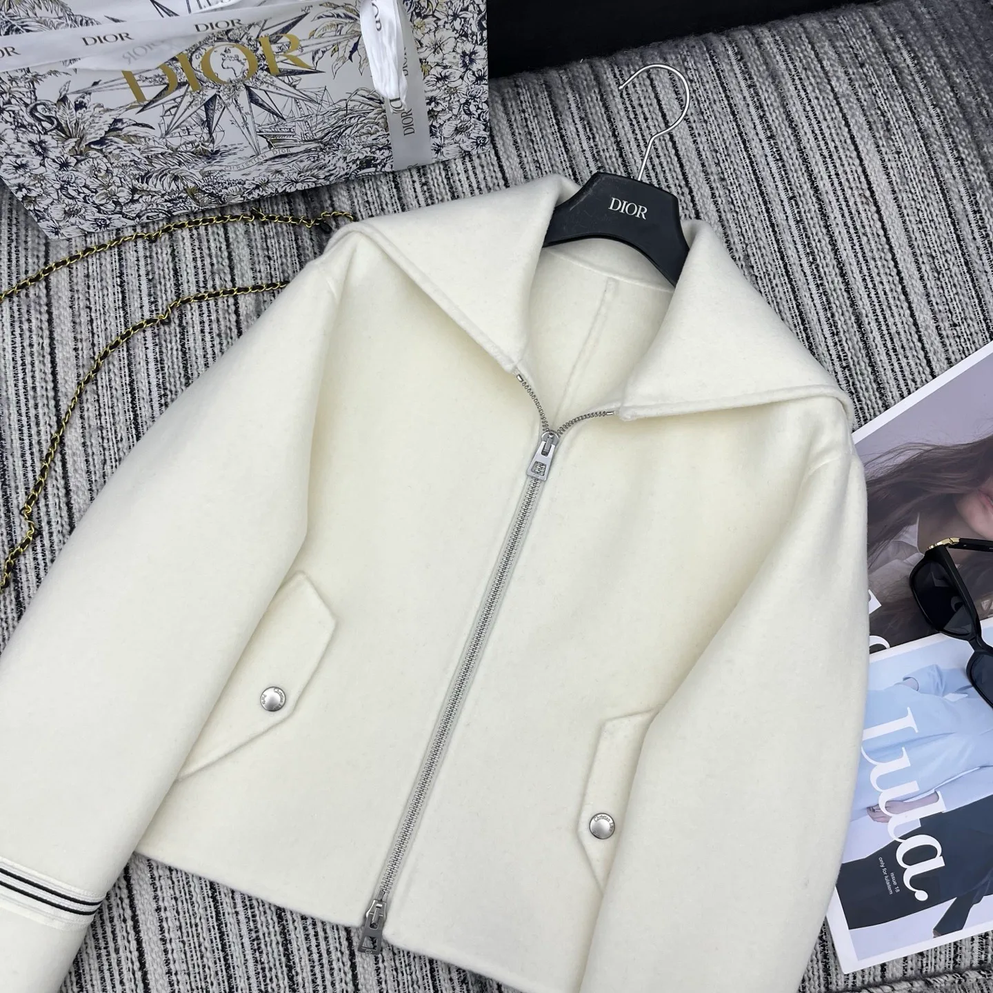 Куртки И Пуховики Женские Christian Dior 910240