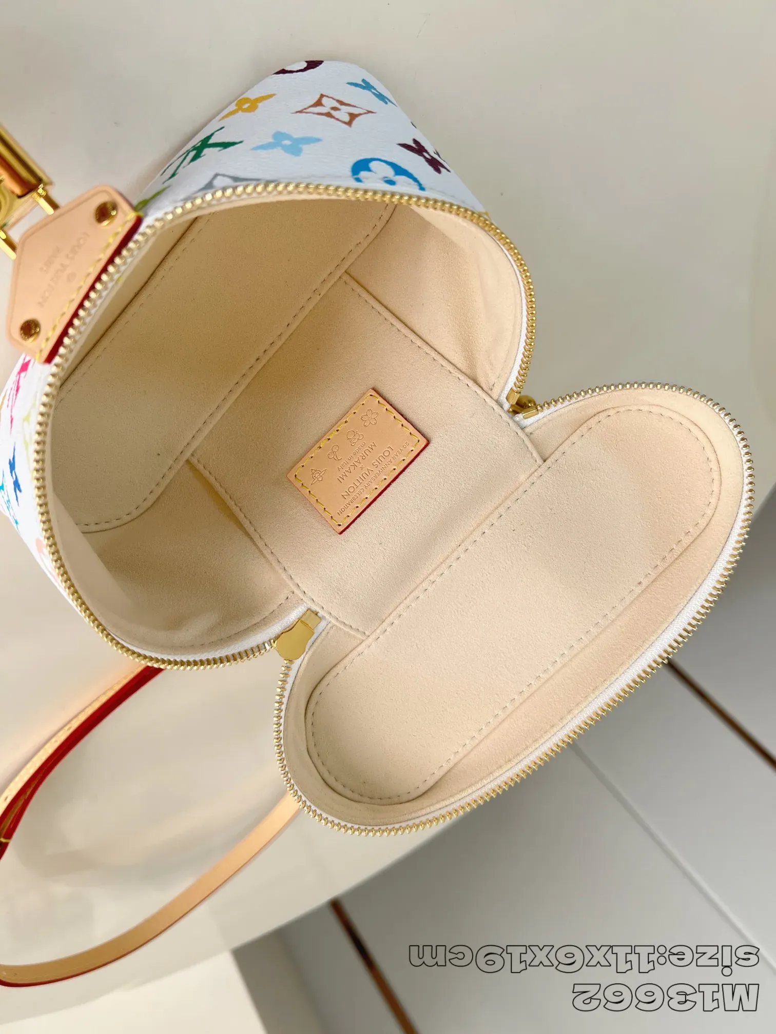 Сумки На Ремне Женские Louis Vuitton 15402