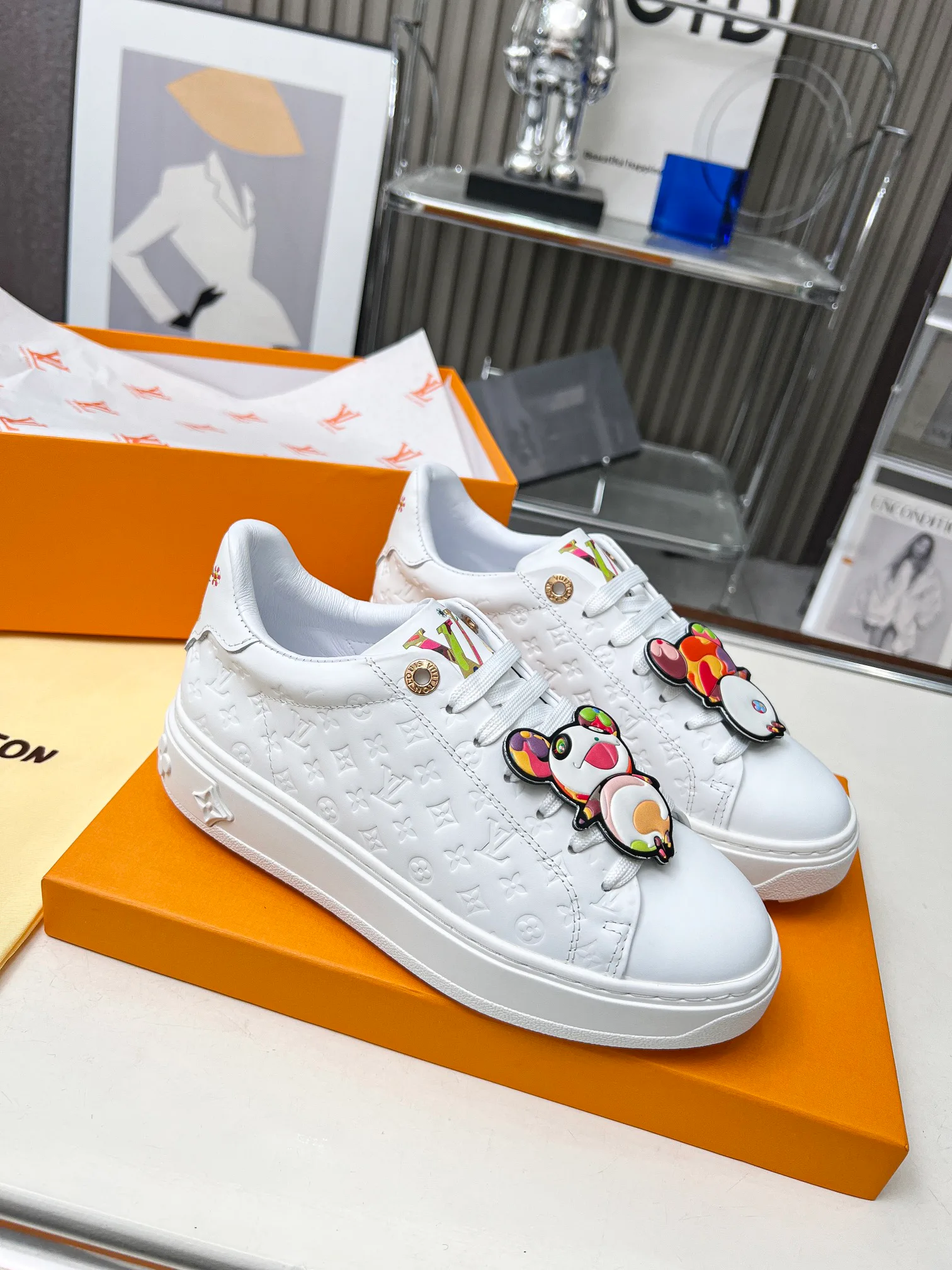 Кроссовки Женские Louis Vuitton 11554396