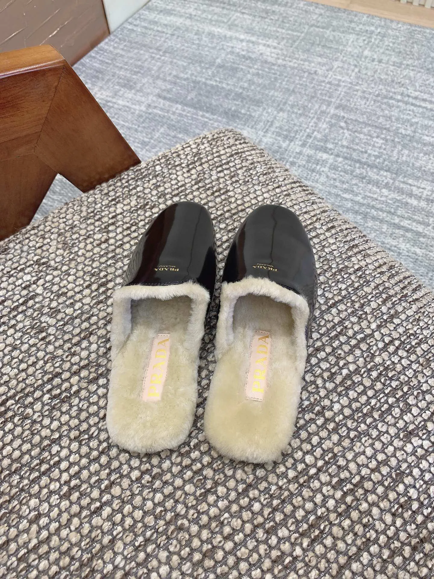 Тапочки Женские Prada 3452773