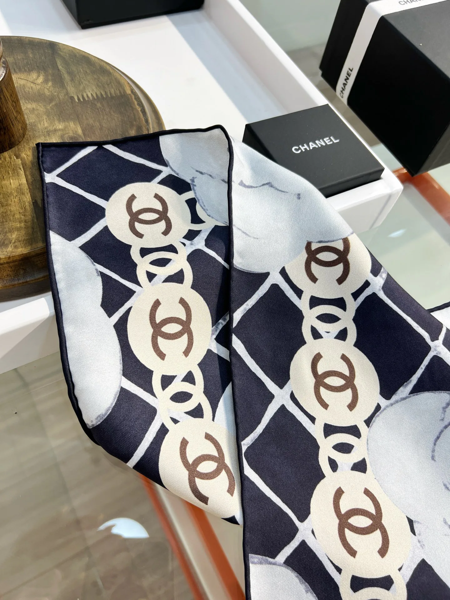 Шарфы Chanel 11616376