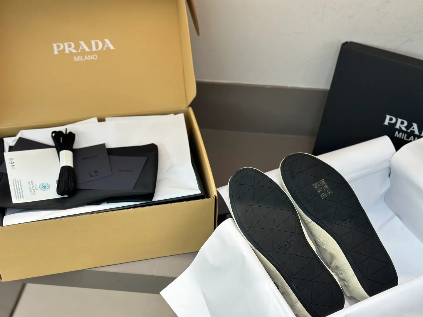 Кроссовки Женские Prada 11152983