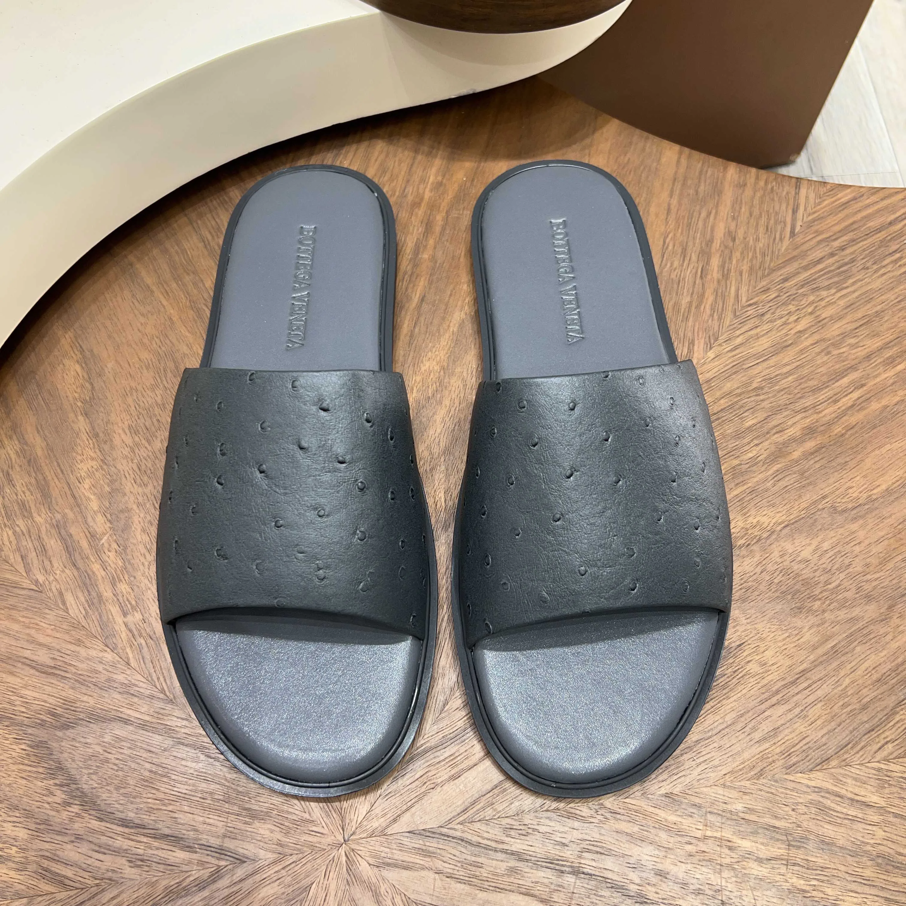 Шлепанцы Мужские Bottega Veneta 12768638