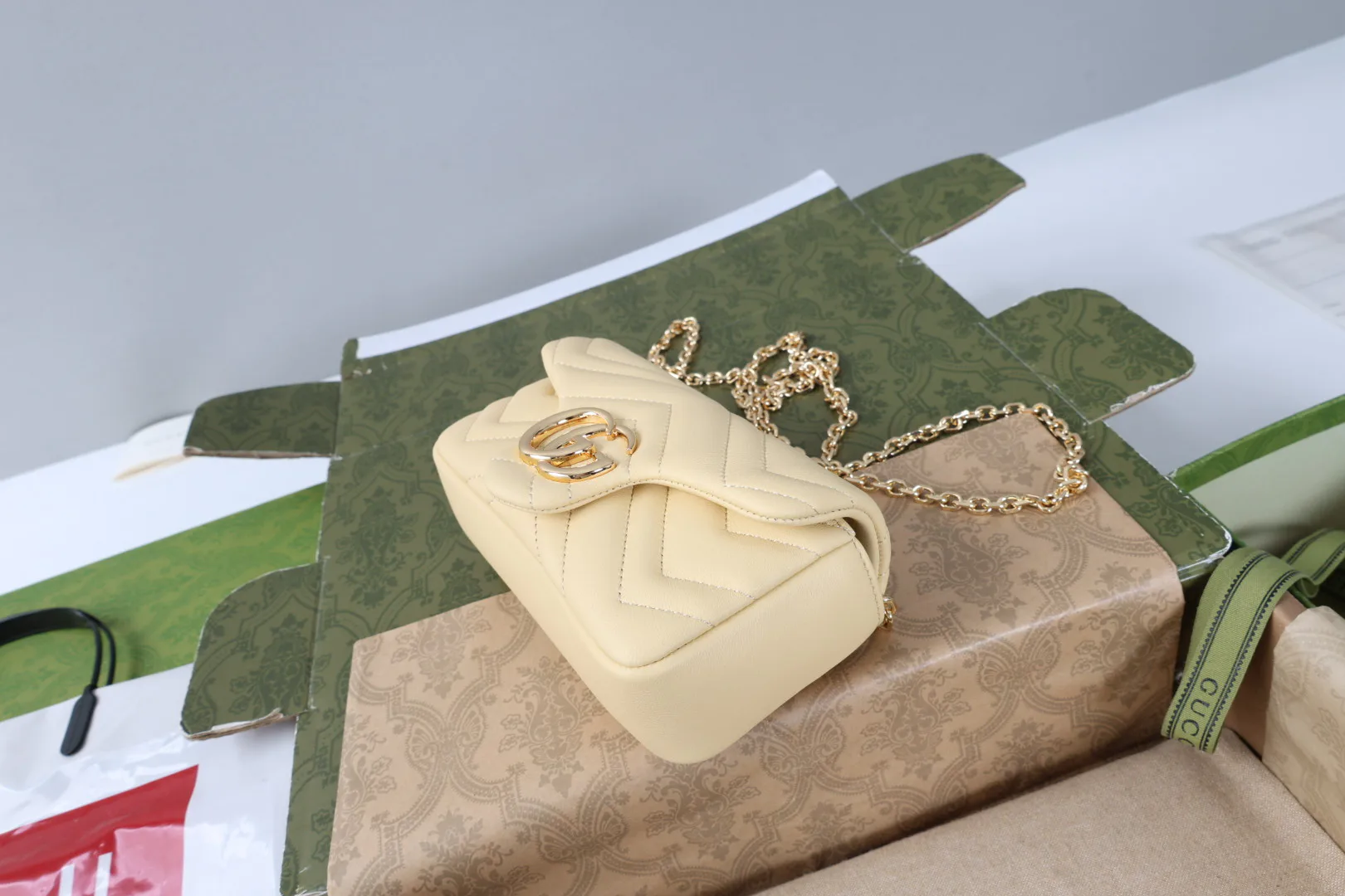 Классические Сумки Женские Gucci 18005070