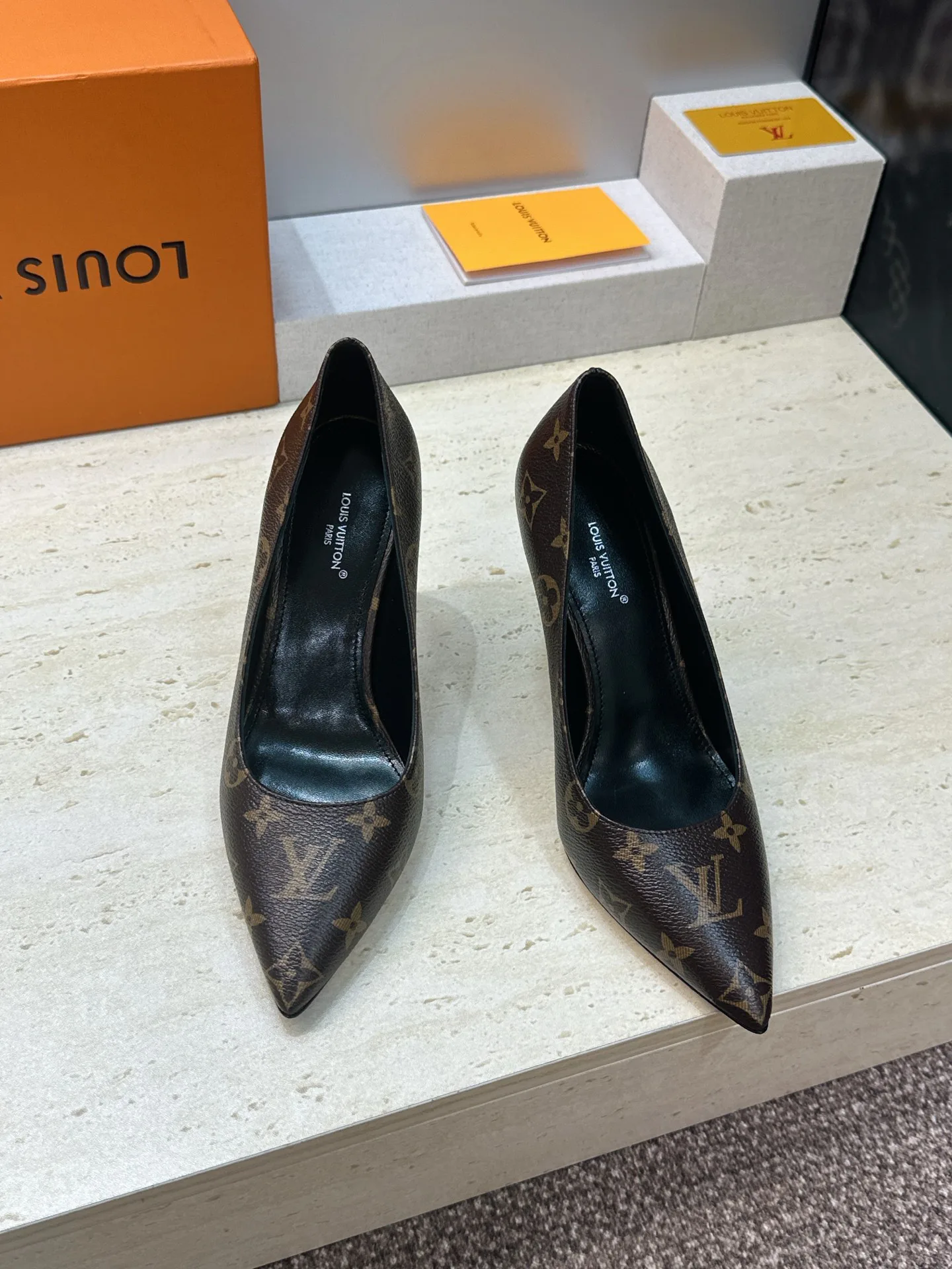 Туфли Женские Louis Vuitton 13346480