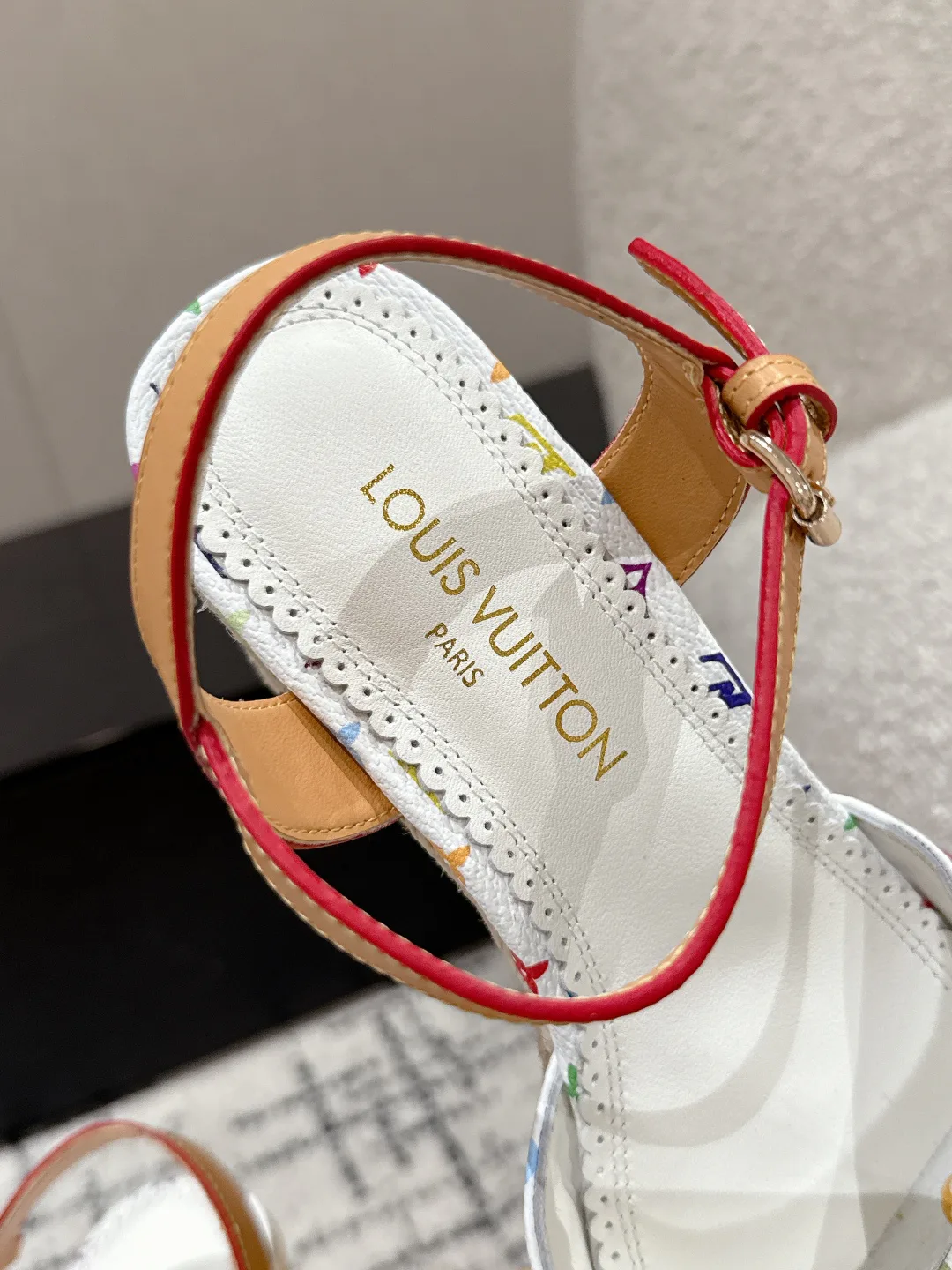 Босоножки Женские Louis Vuitton 50084