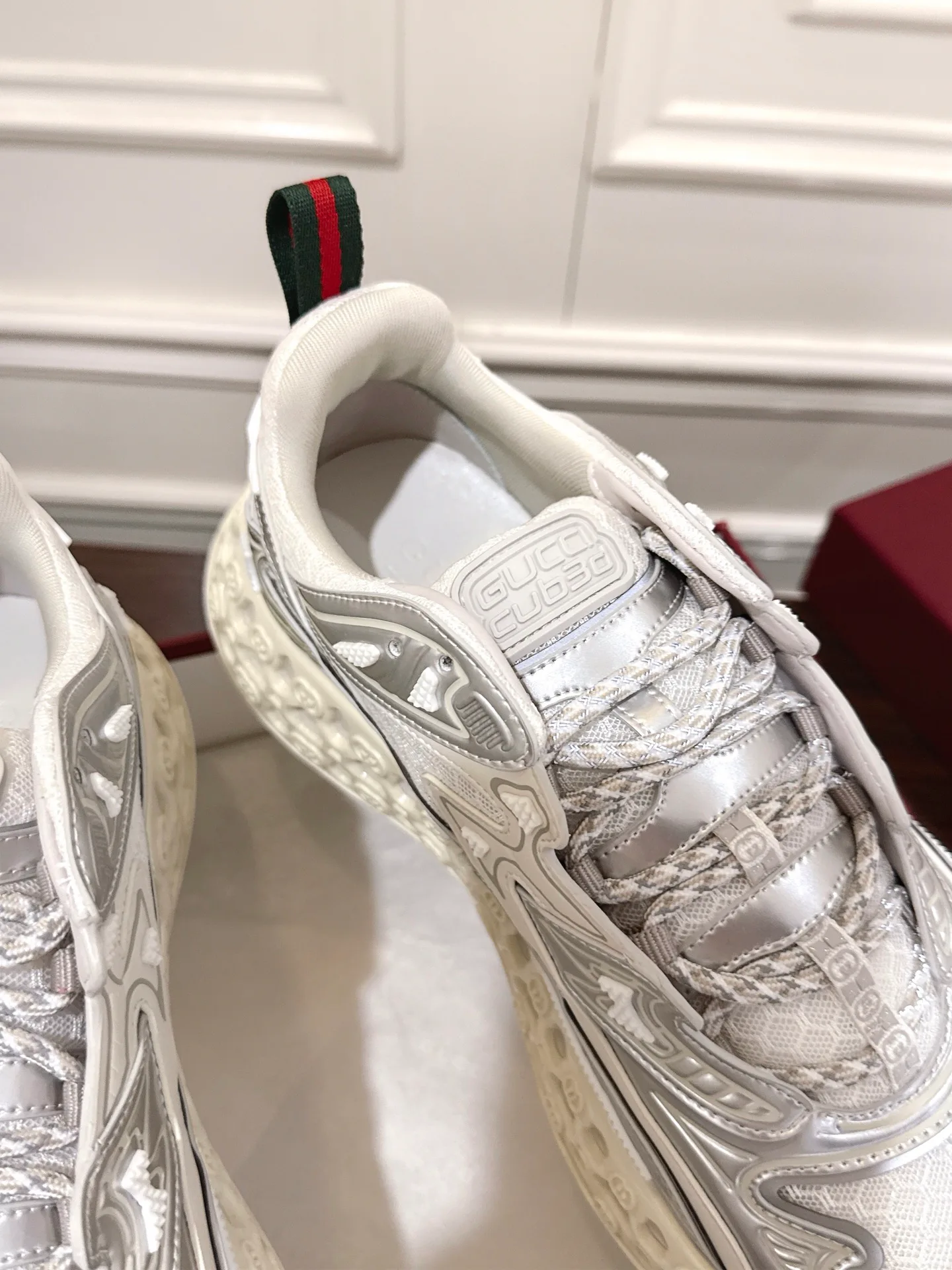 Кроссовки Женские Gucci 299551