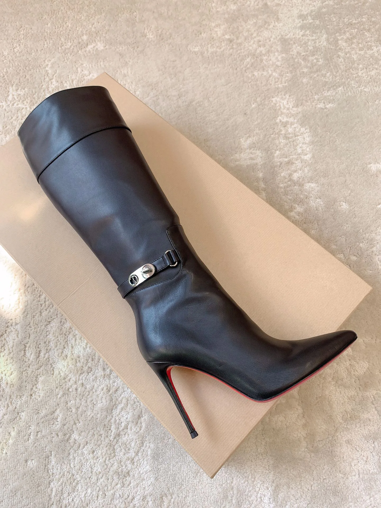 Сапоги Женские Christian Louboutin 17962867