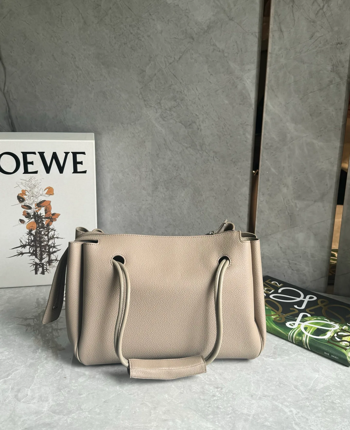 Классические Сумки Женские Loewe 17551248