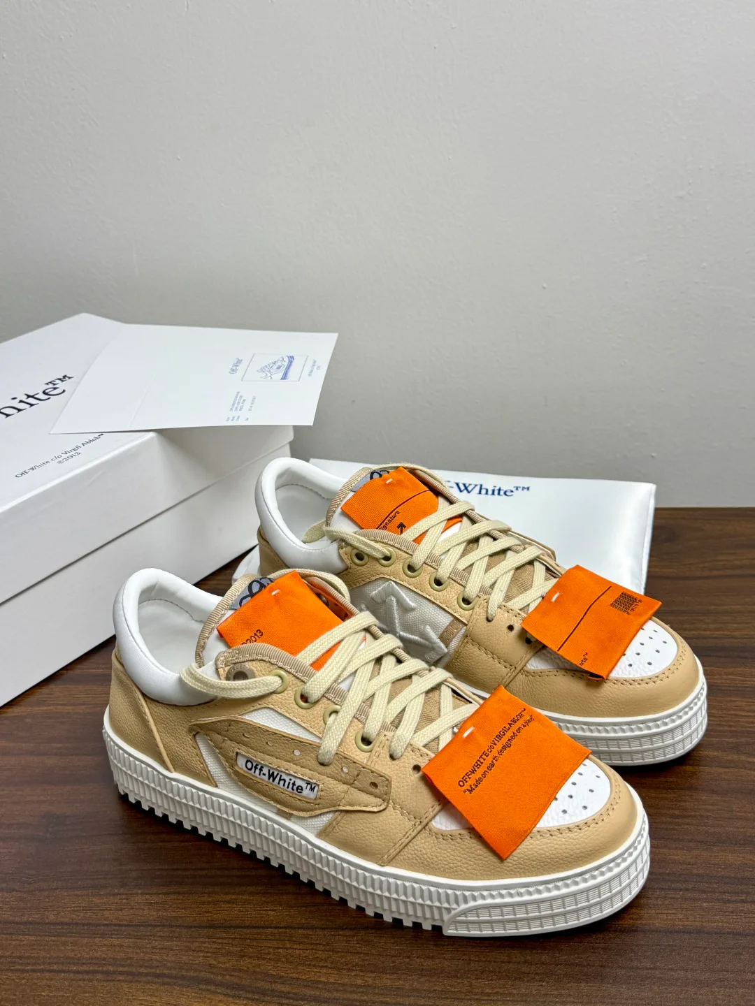 Кроссовки Женские Off-White 18961470