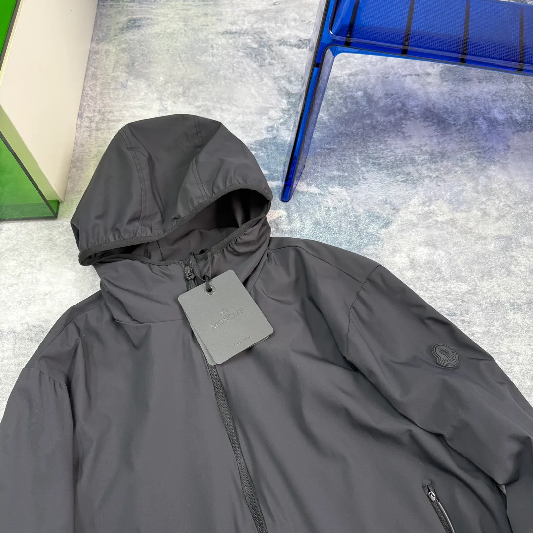 Куртки И Пуховики Мужские Moncler 20401