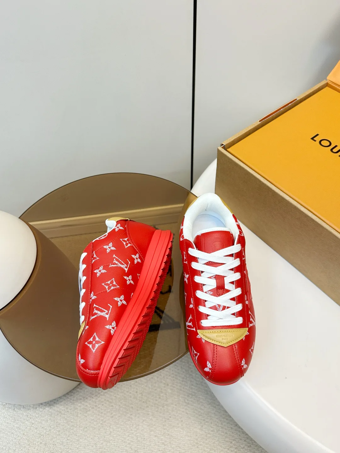 Кроссовки Женские Louis Vuitton 4948534