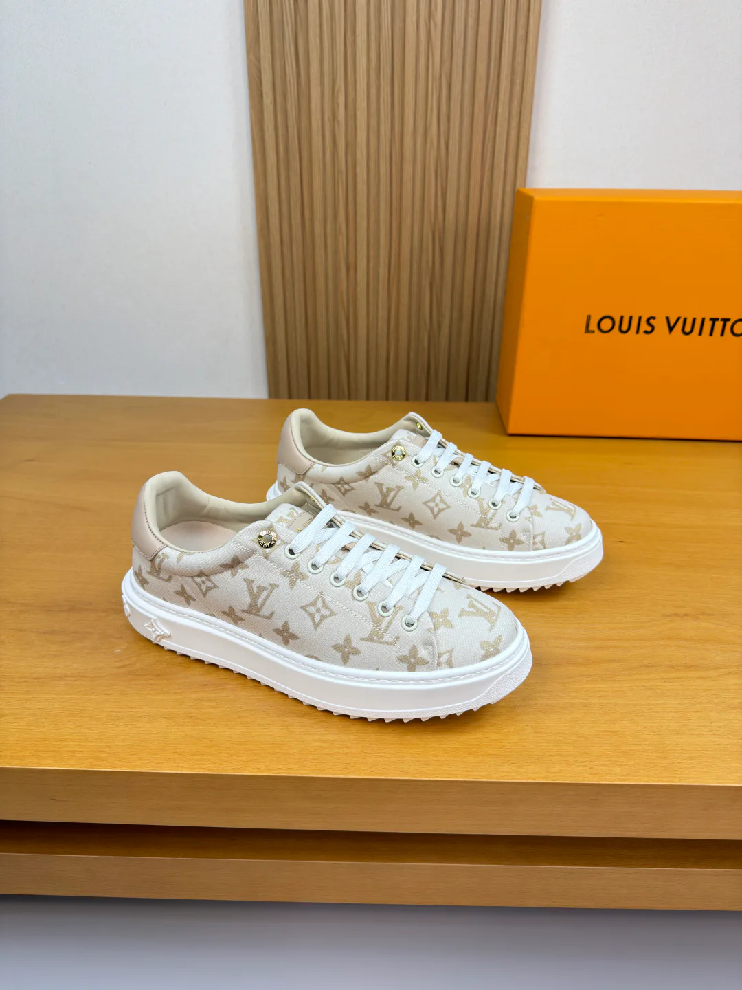 Туфли Женские Louis Vuitton 13194043