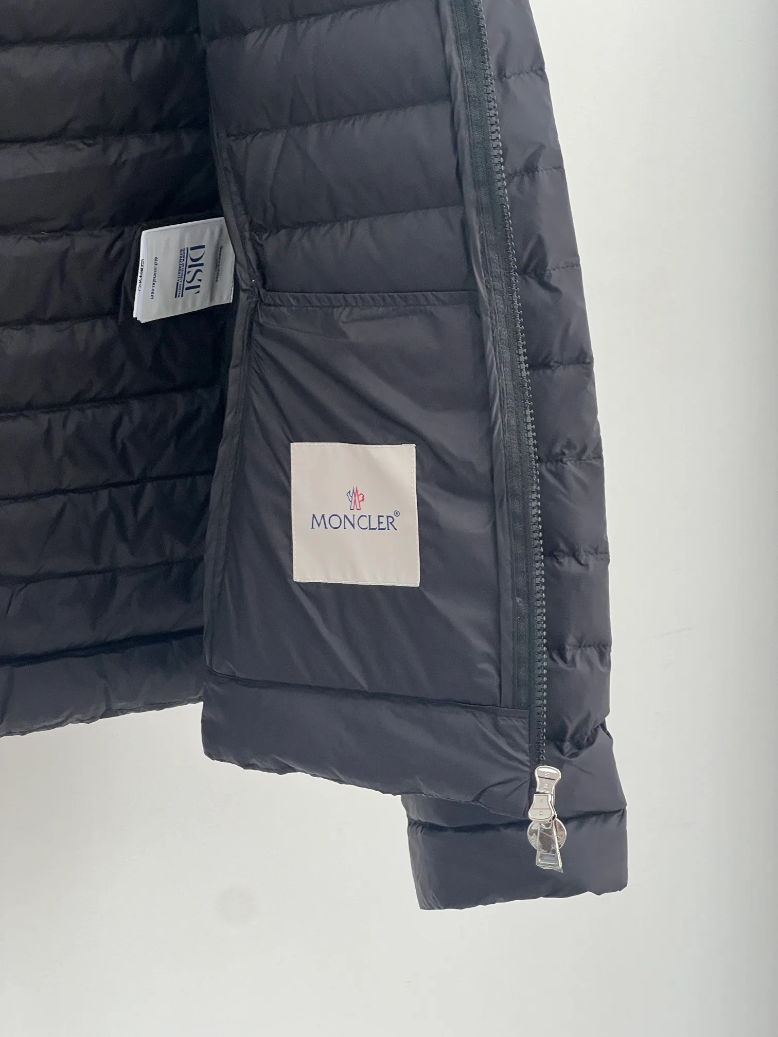 Куртки И Пуховики Женские Moncler 18416160