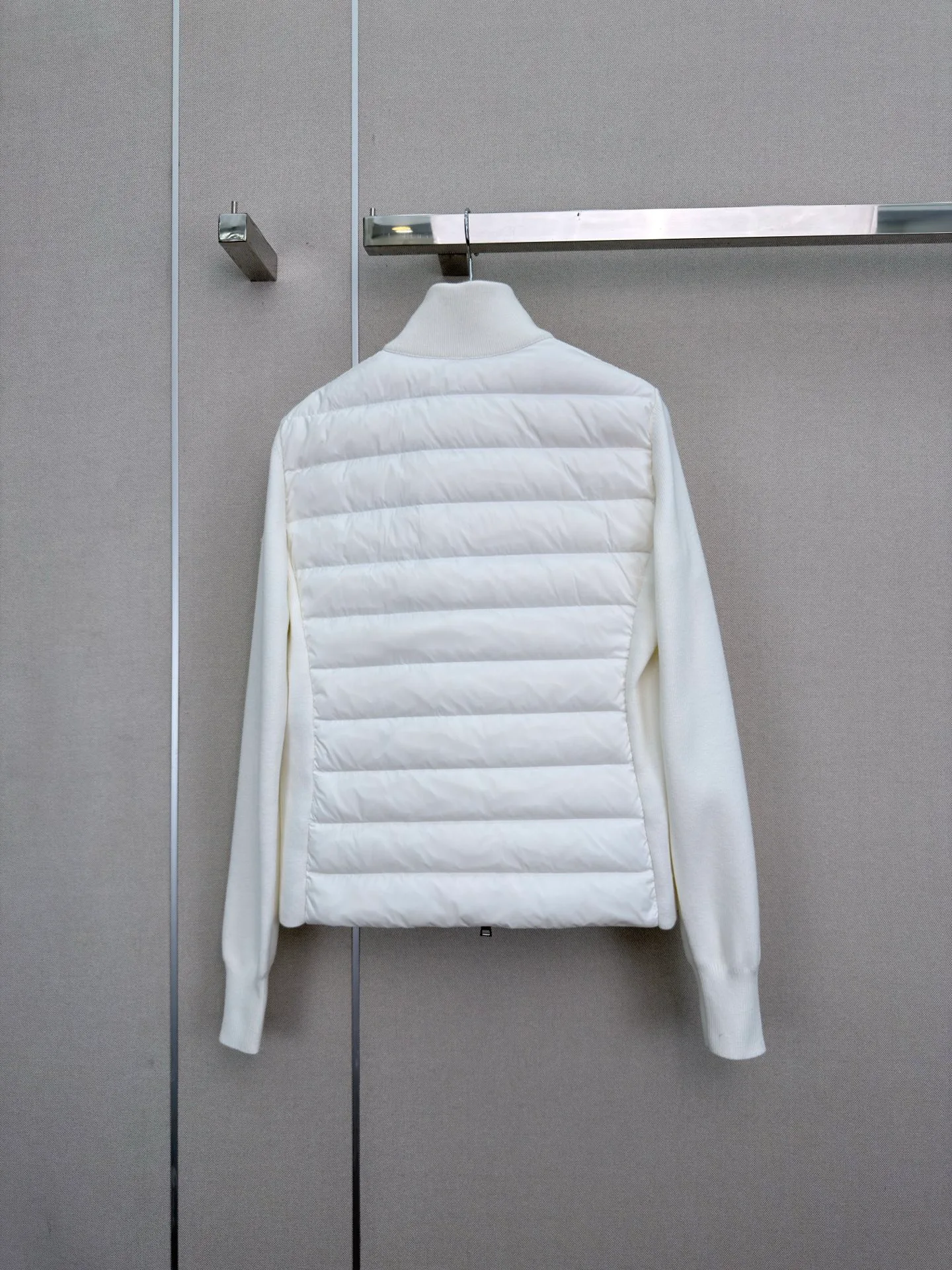 Куртки И Пуховики Женские Moncler 19247523