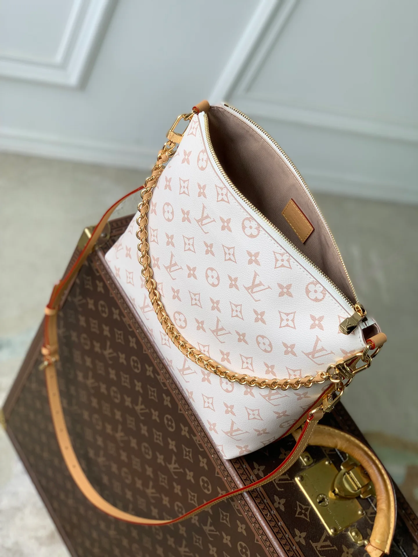Сумки На Ремне Женские Louis Vuitton 18147520