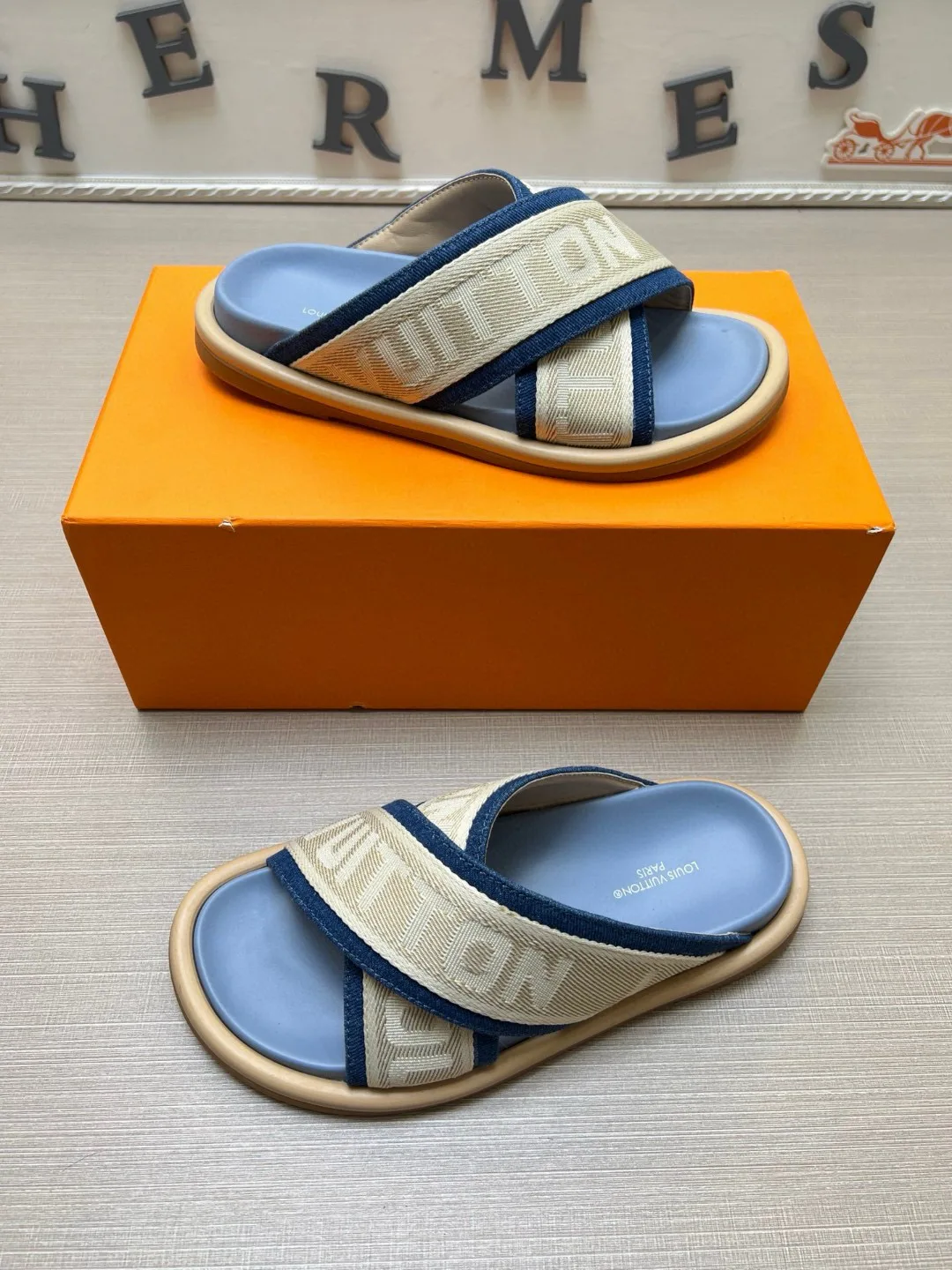 Шлепанцы Женские Louis Vuitton 9801545
