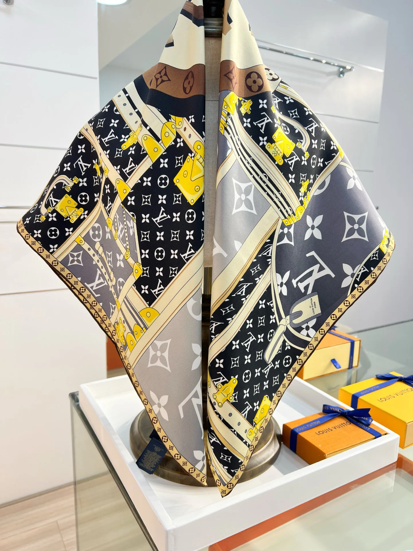 Платки Louis Vuitton 1883109