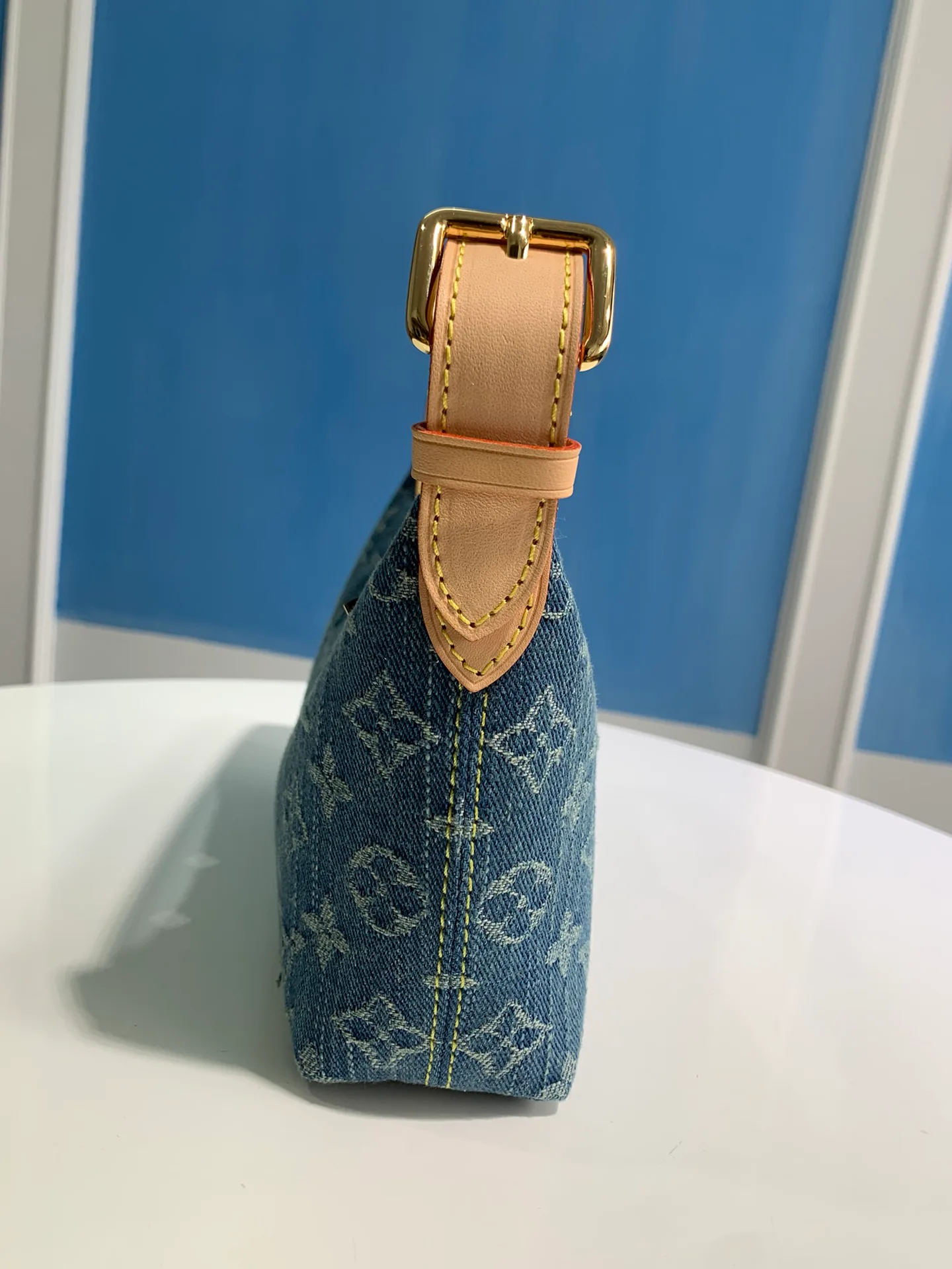Сумки На Ремне Женские Louis Vuitton 108913